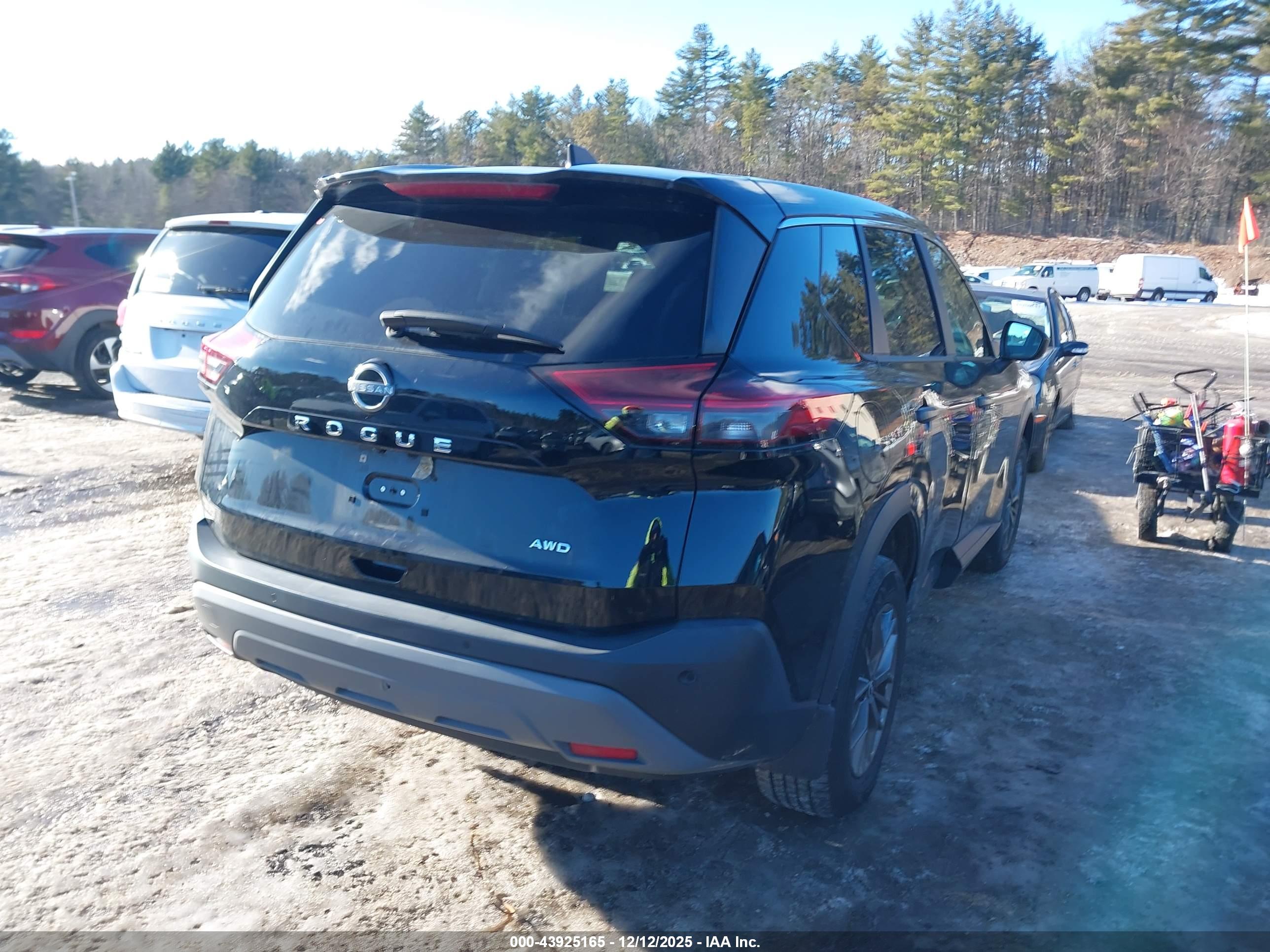 NISSAN ROGUE image 4
