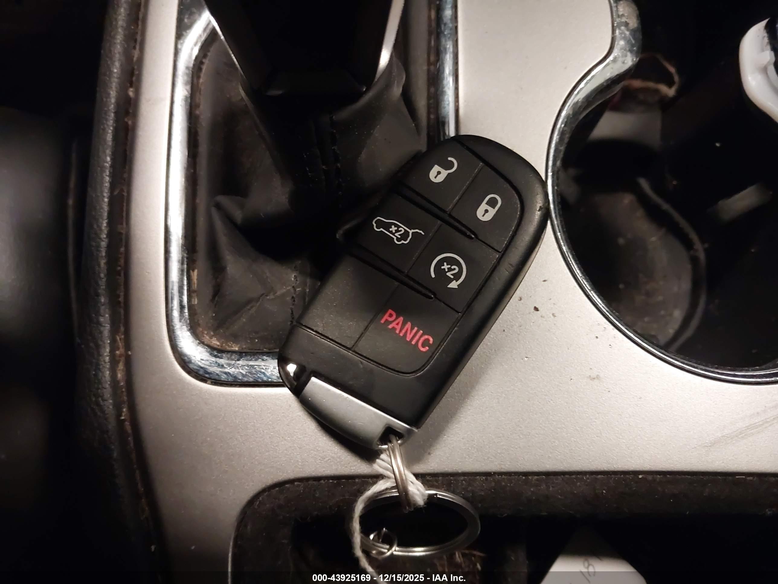JEEP GRAND image 11