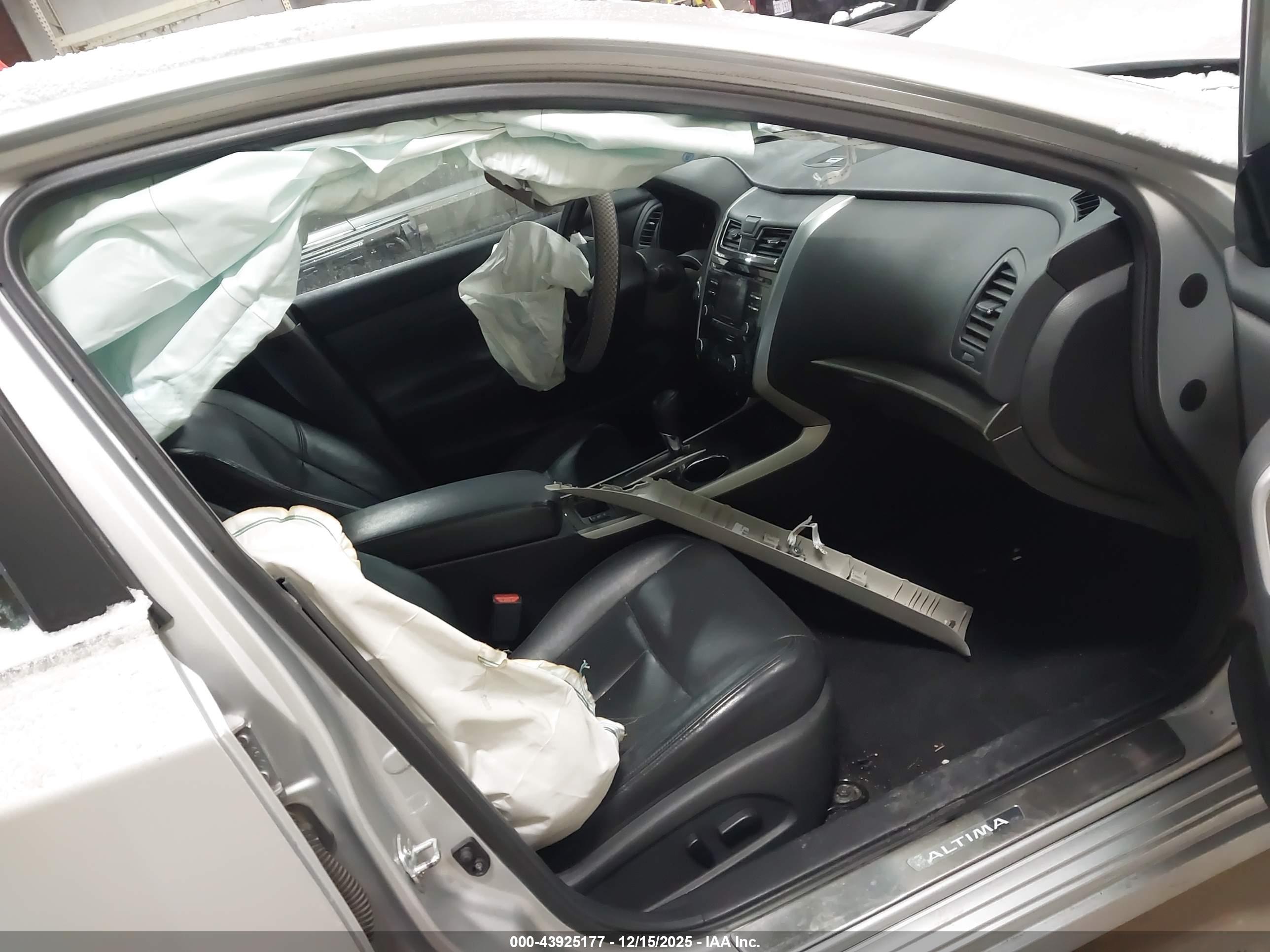 NISSAN ALTIMA image 5