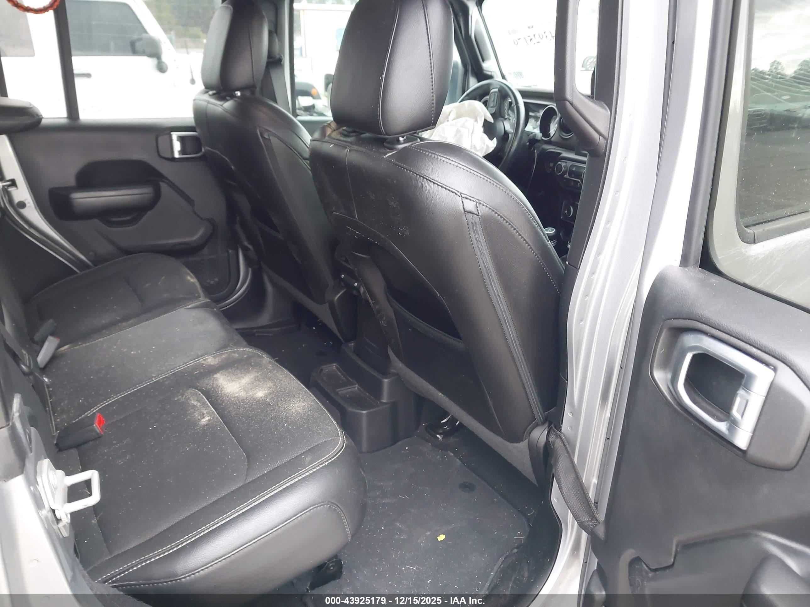 JEEP WRANGLER image 8