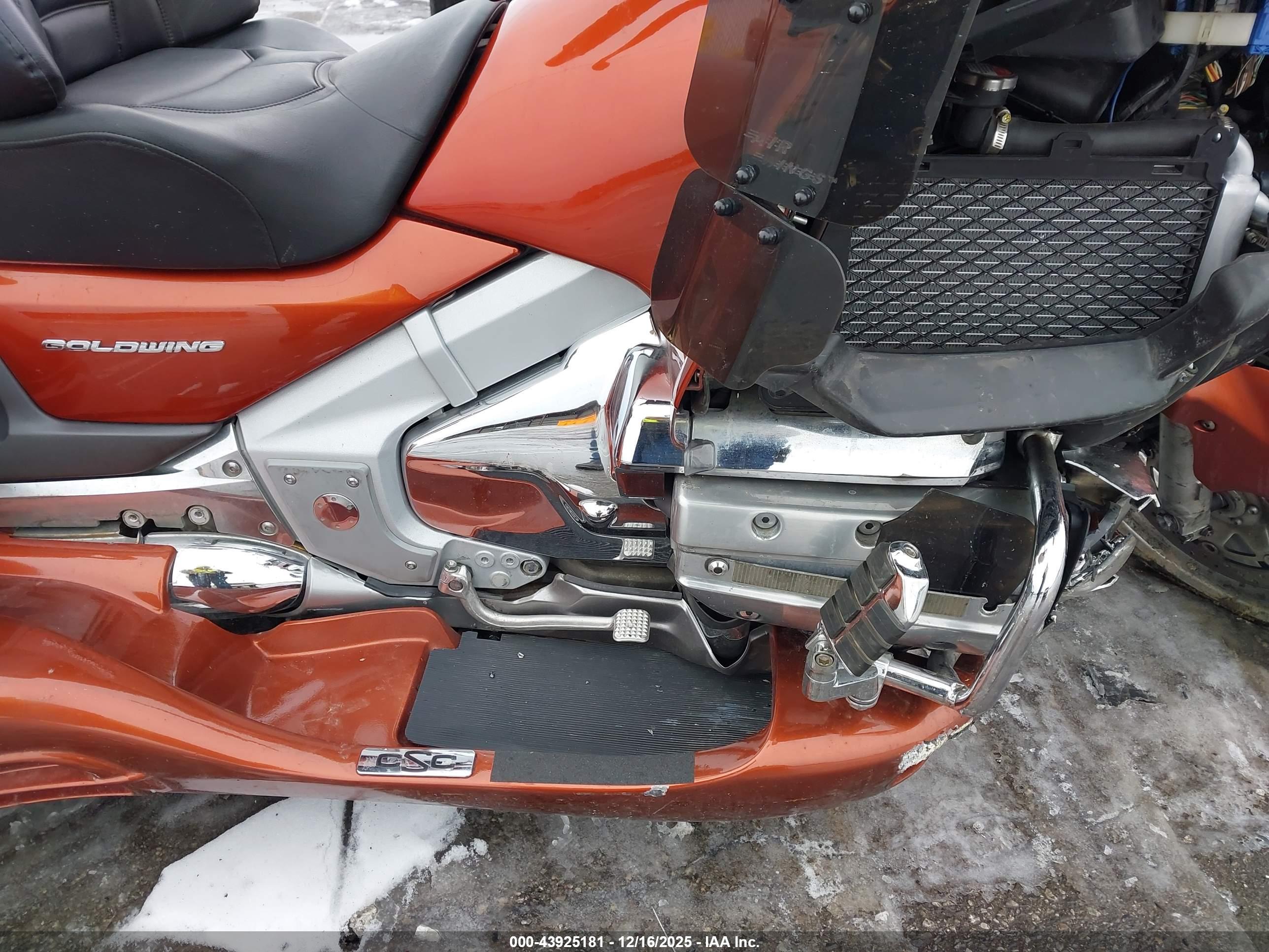 HONDA GL1800 image 8