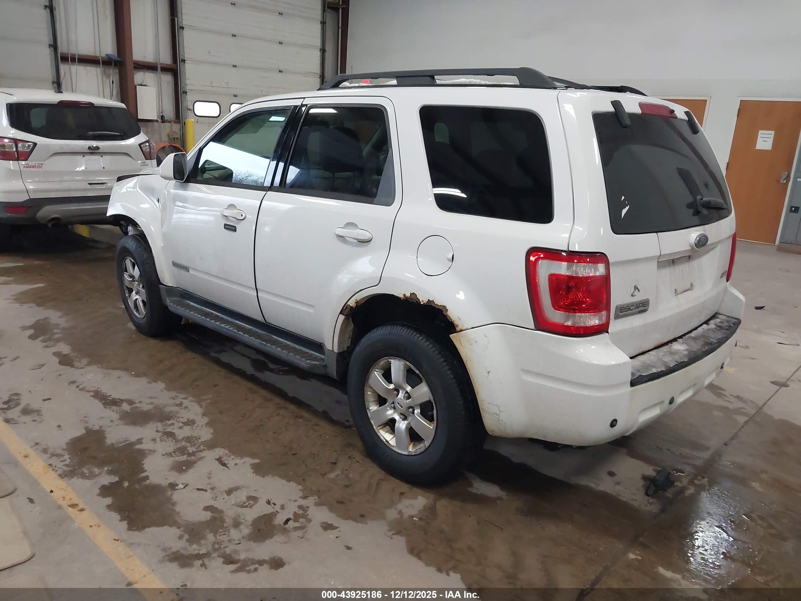 FORD ESCAPE image 3