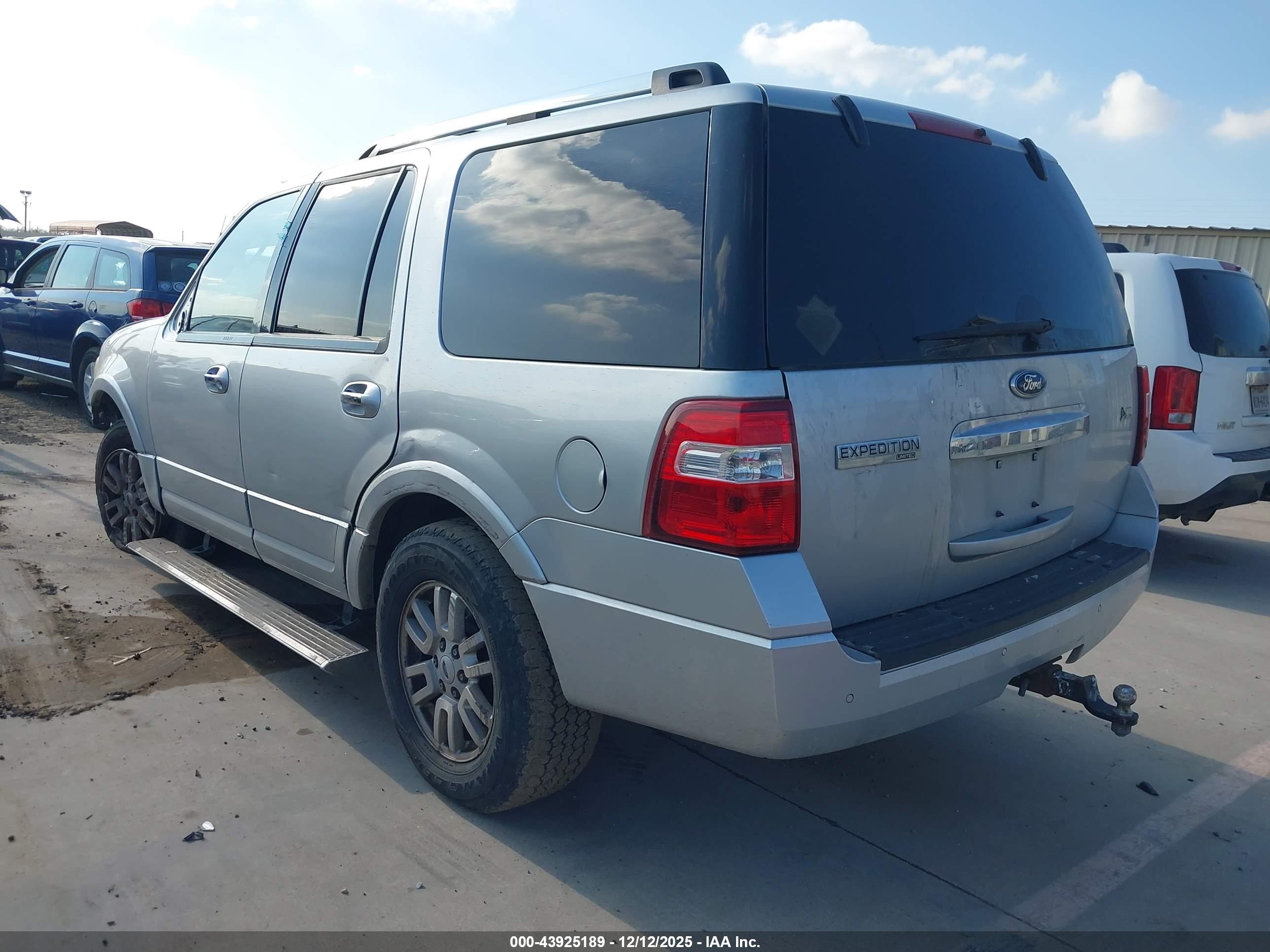 FORD EXPEDITION image 3