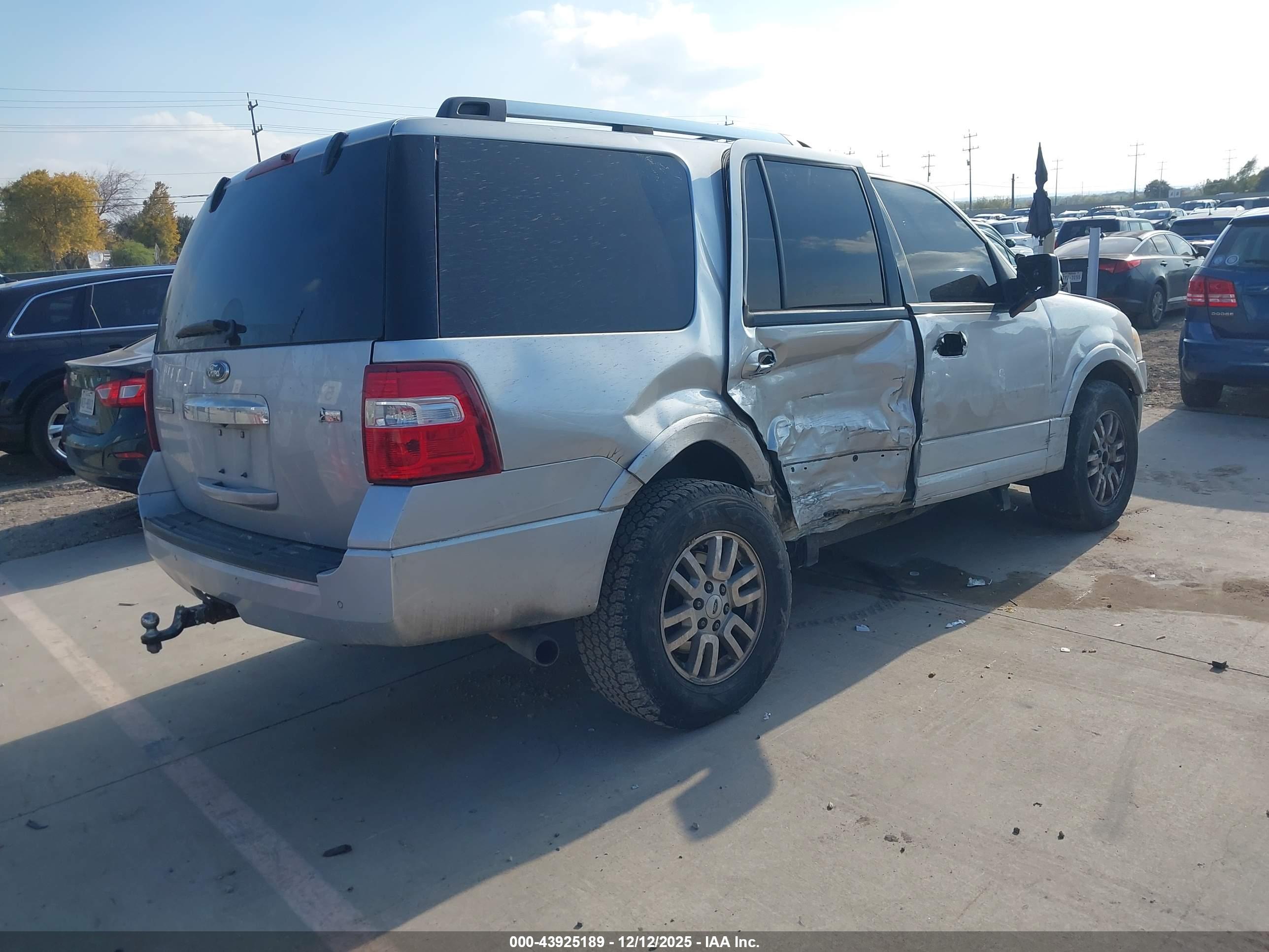 FORD EXPEDITION image 4