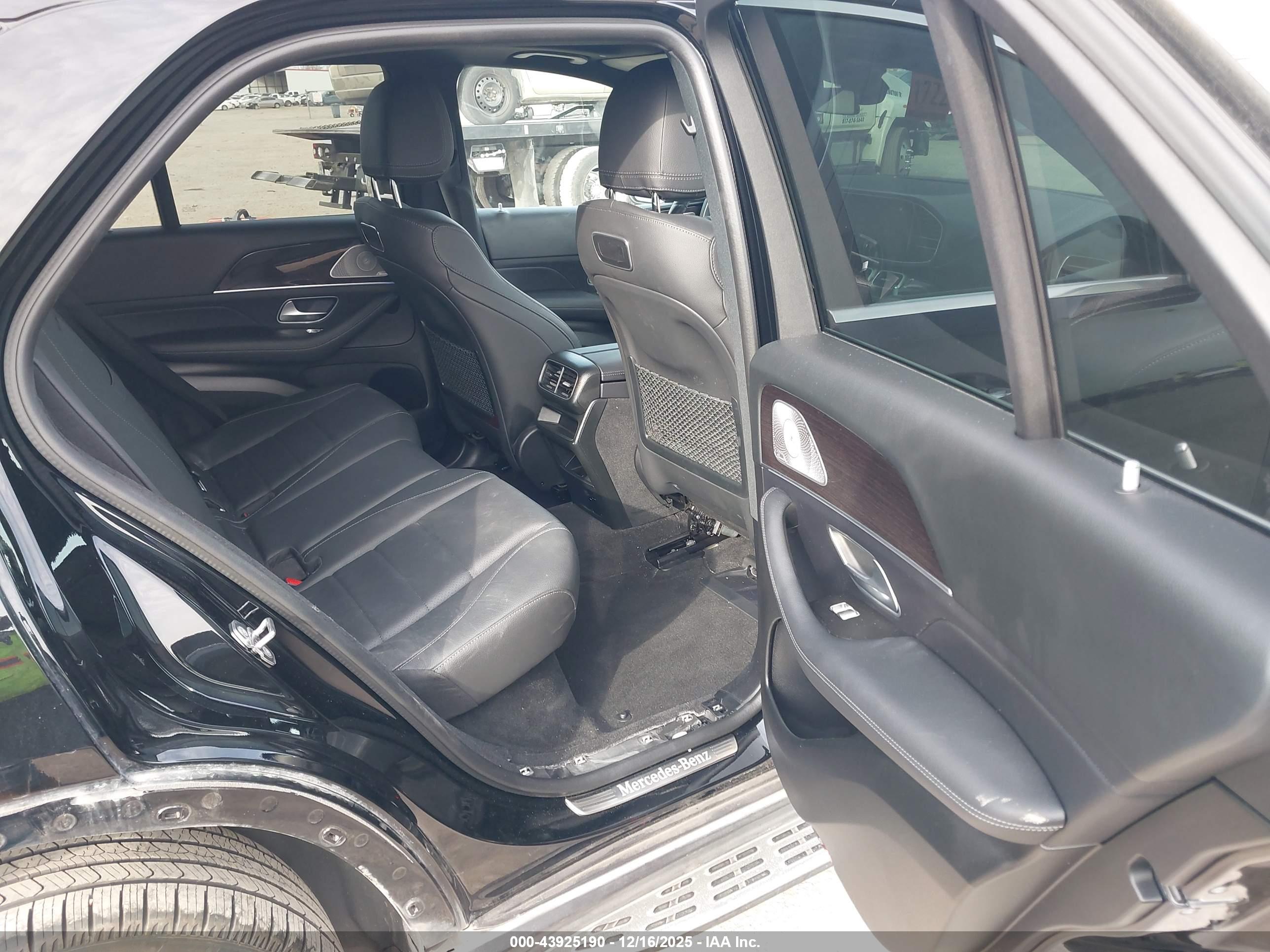 MERCEDES-BENZ GLE image 8