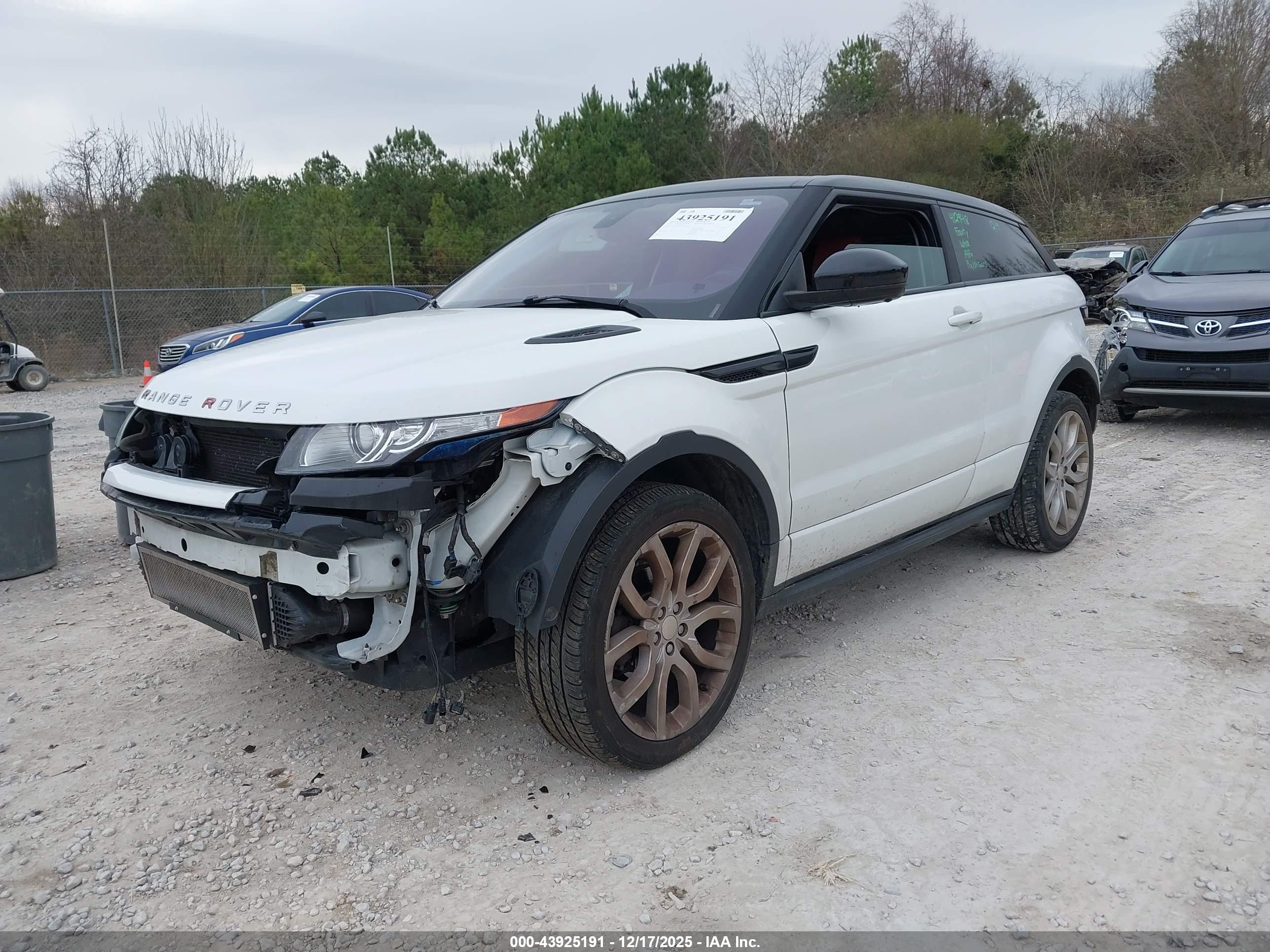 LAND ROVER image 2