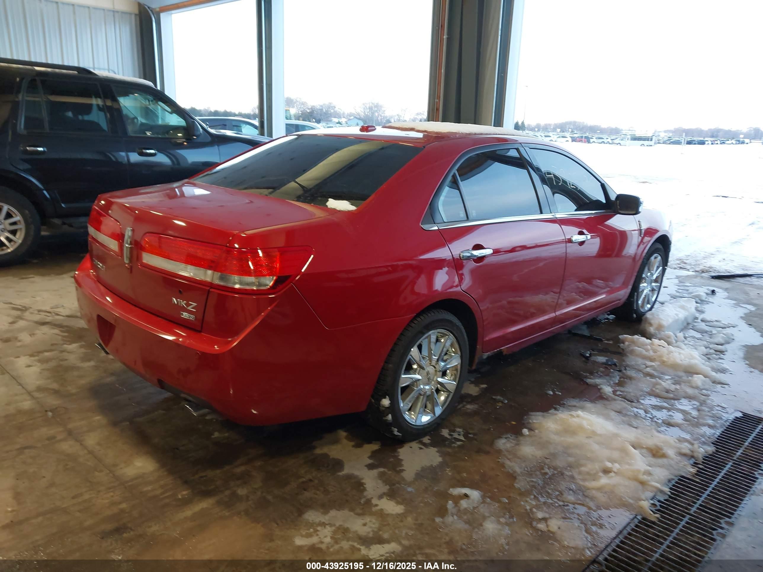 LINCOLN MKZ image 4