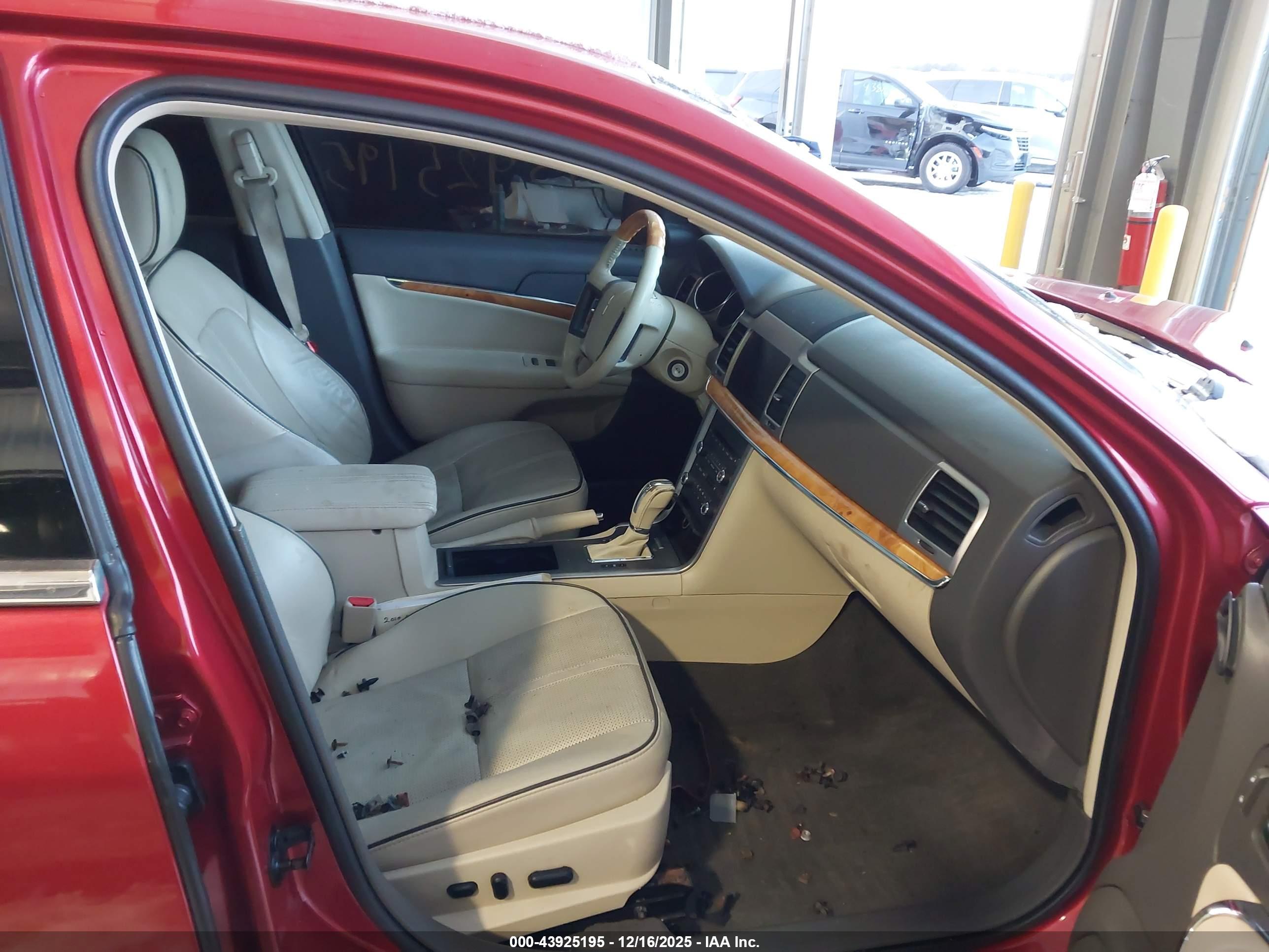LINCOLN MKZ image 5