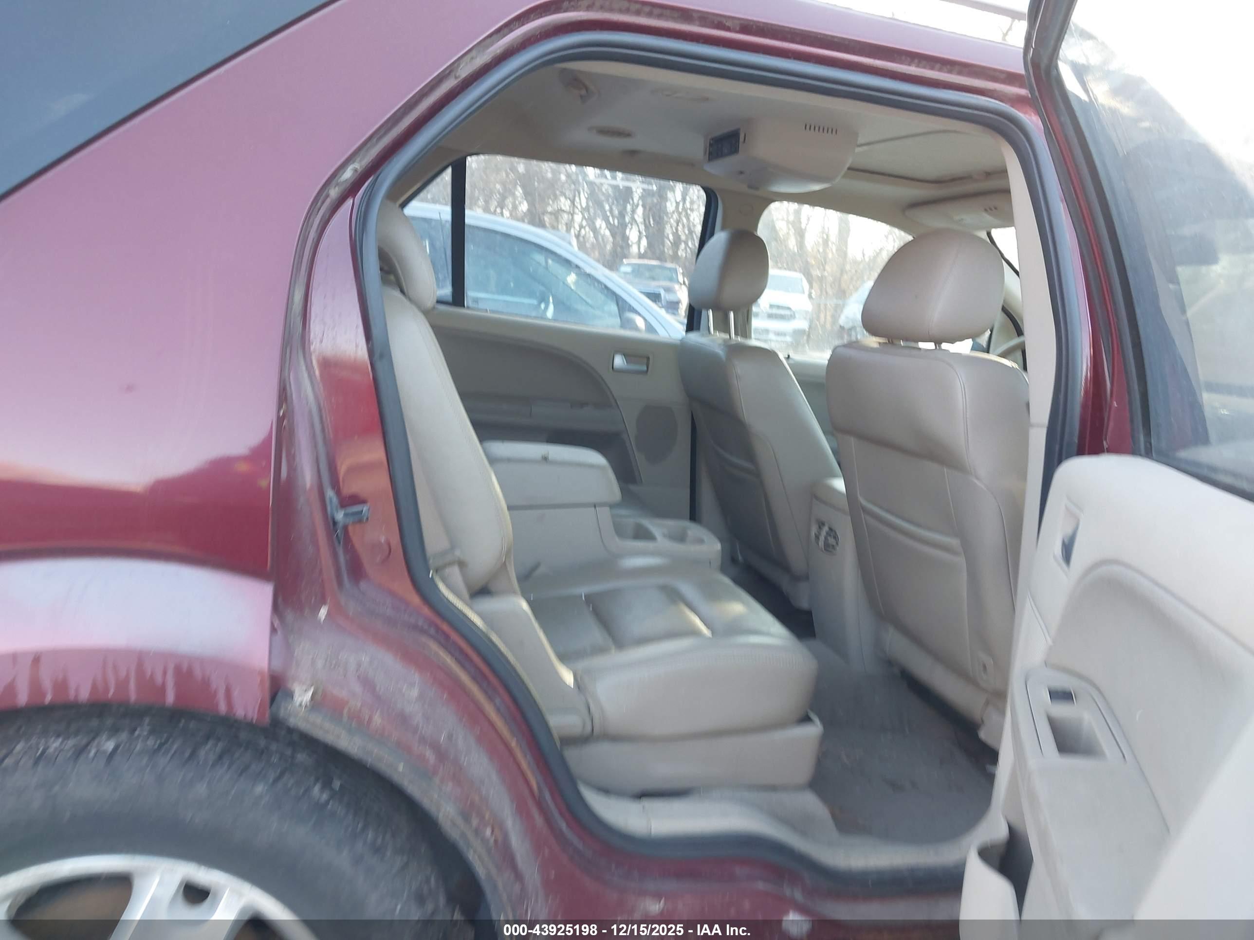 FORD FREESTYLE image 8
