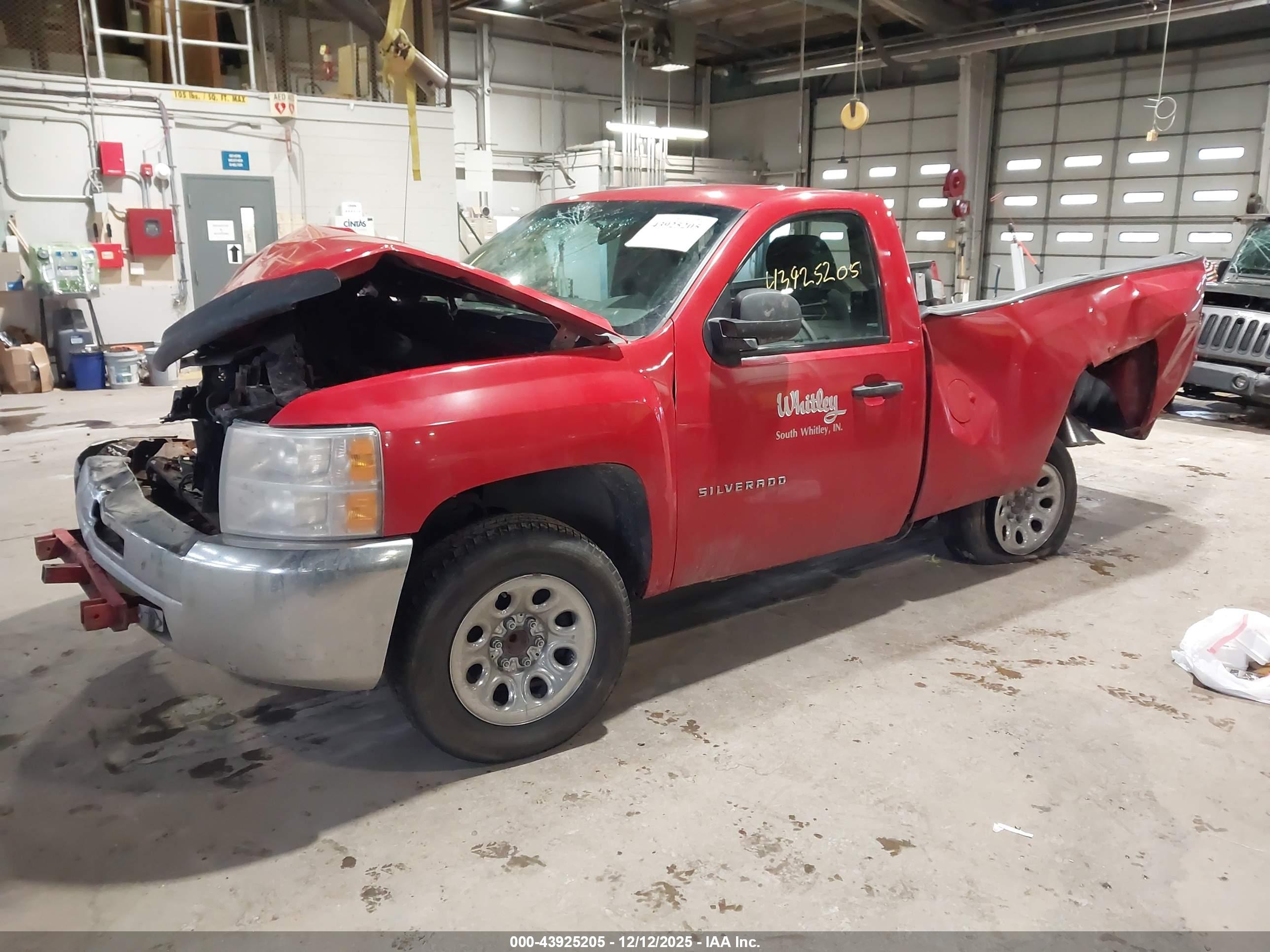 CHEVROLET SILVERADO image 2