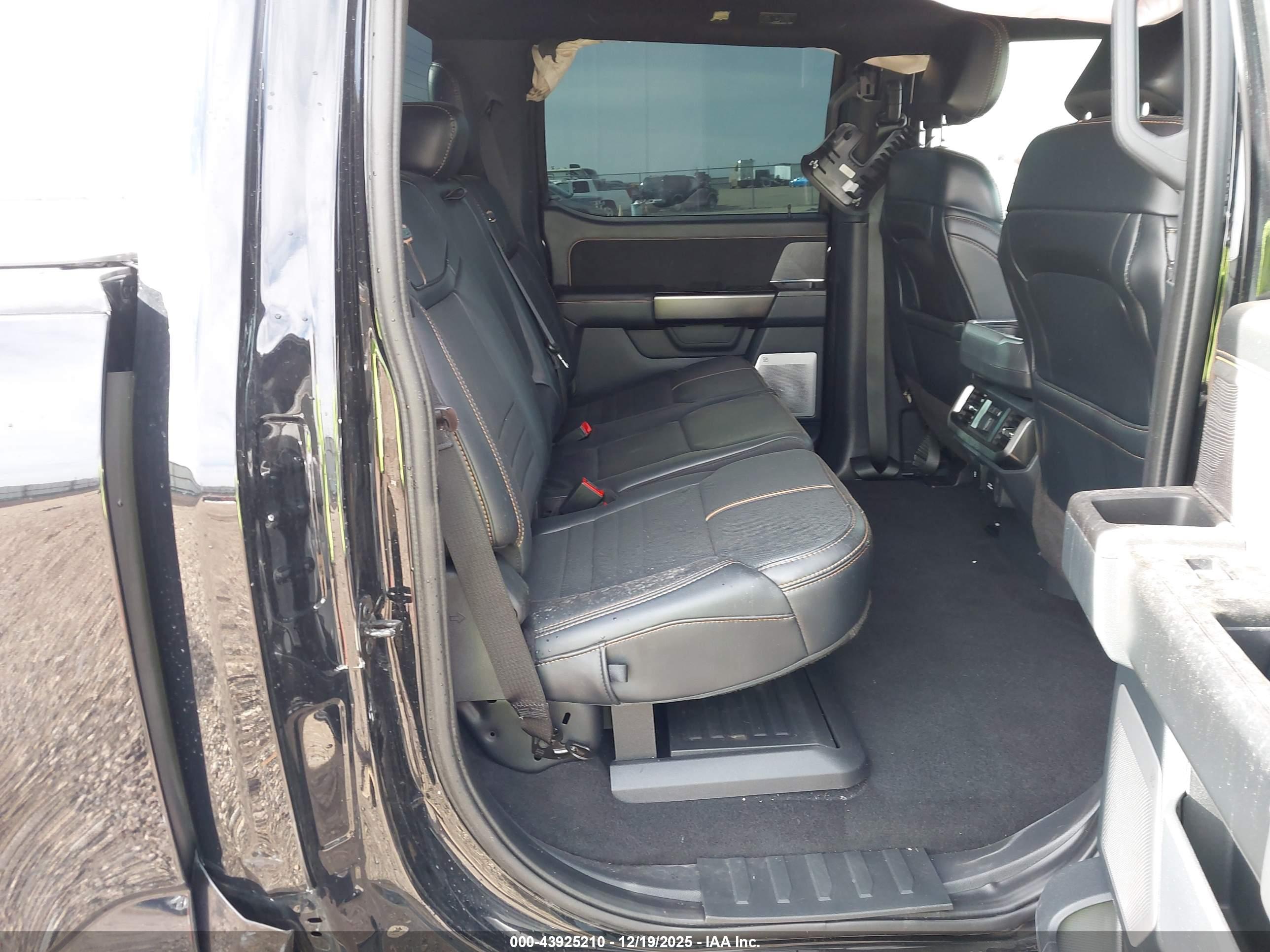 FORD F-150 image 8
