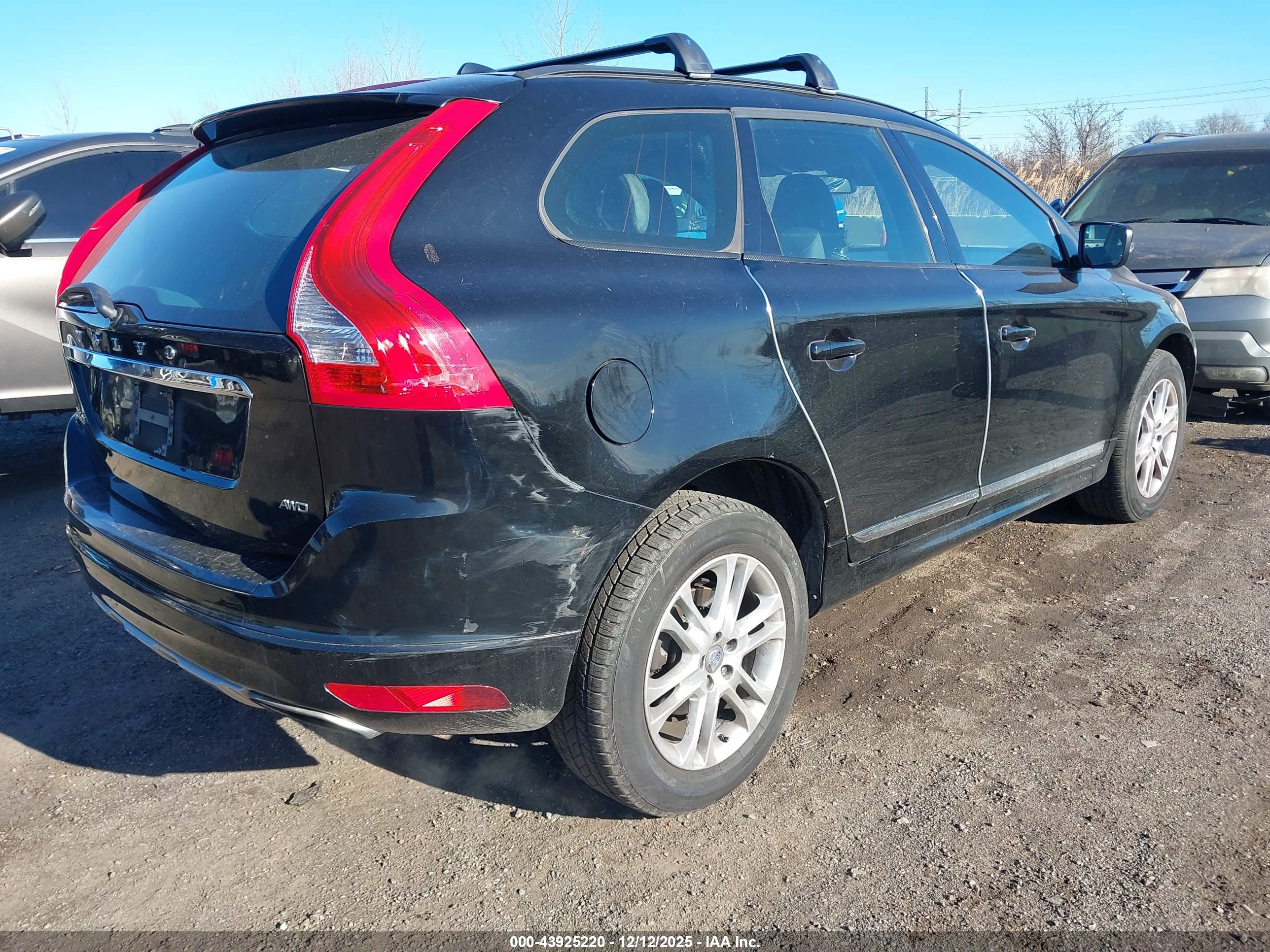 VOLVO XC60 image 4