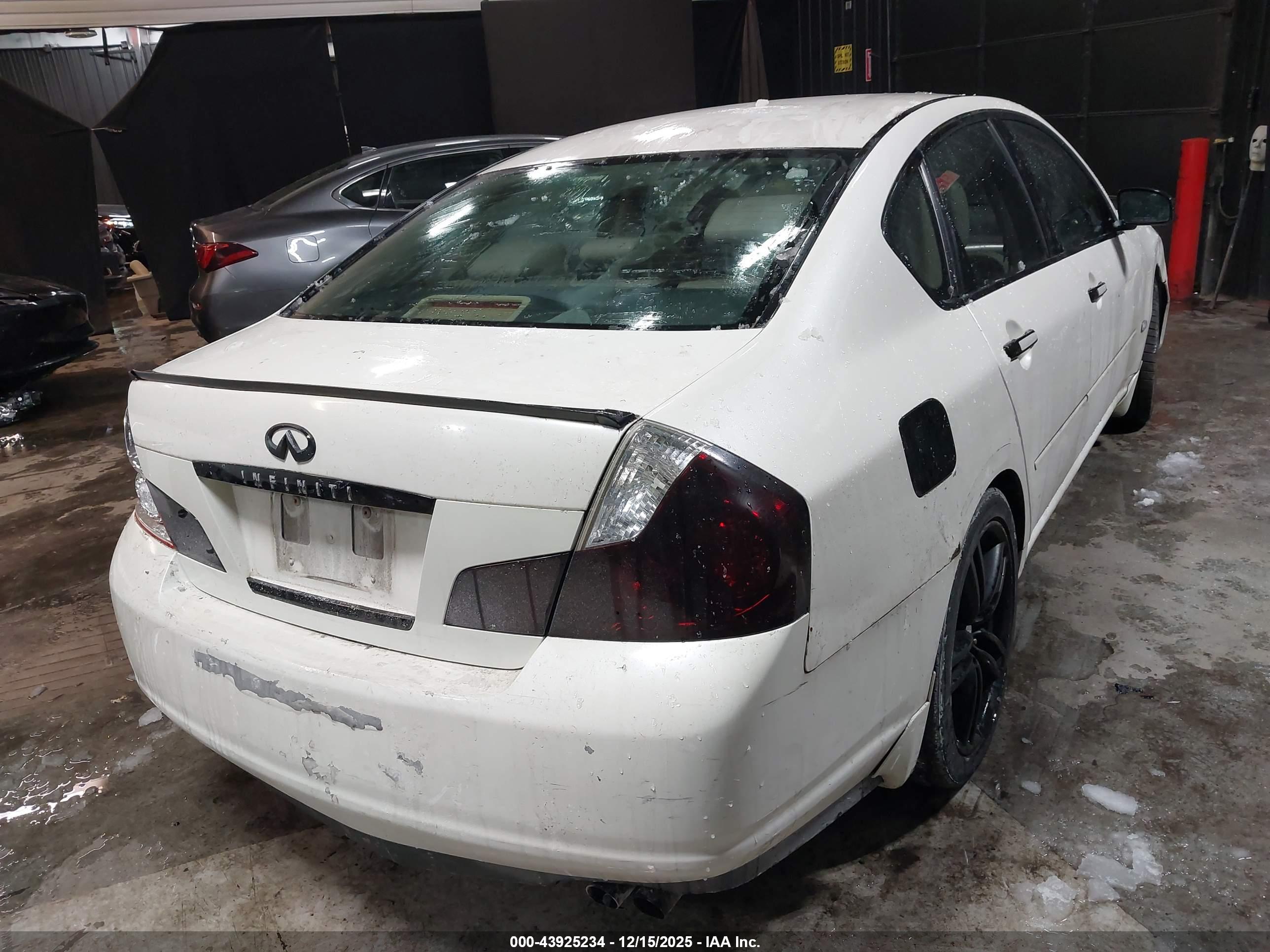 INFINITI M35 image 4