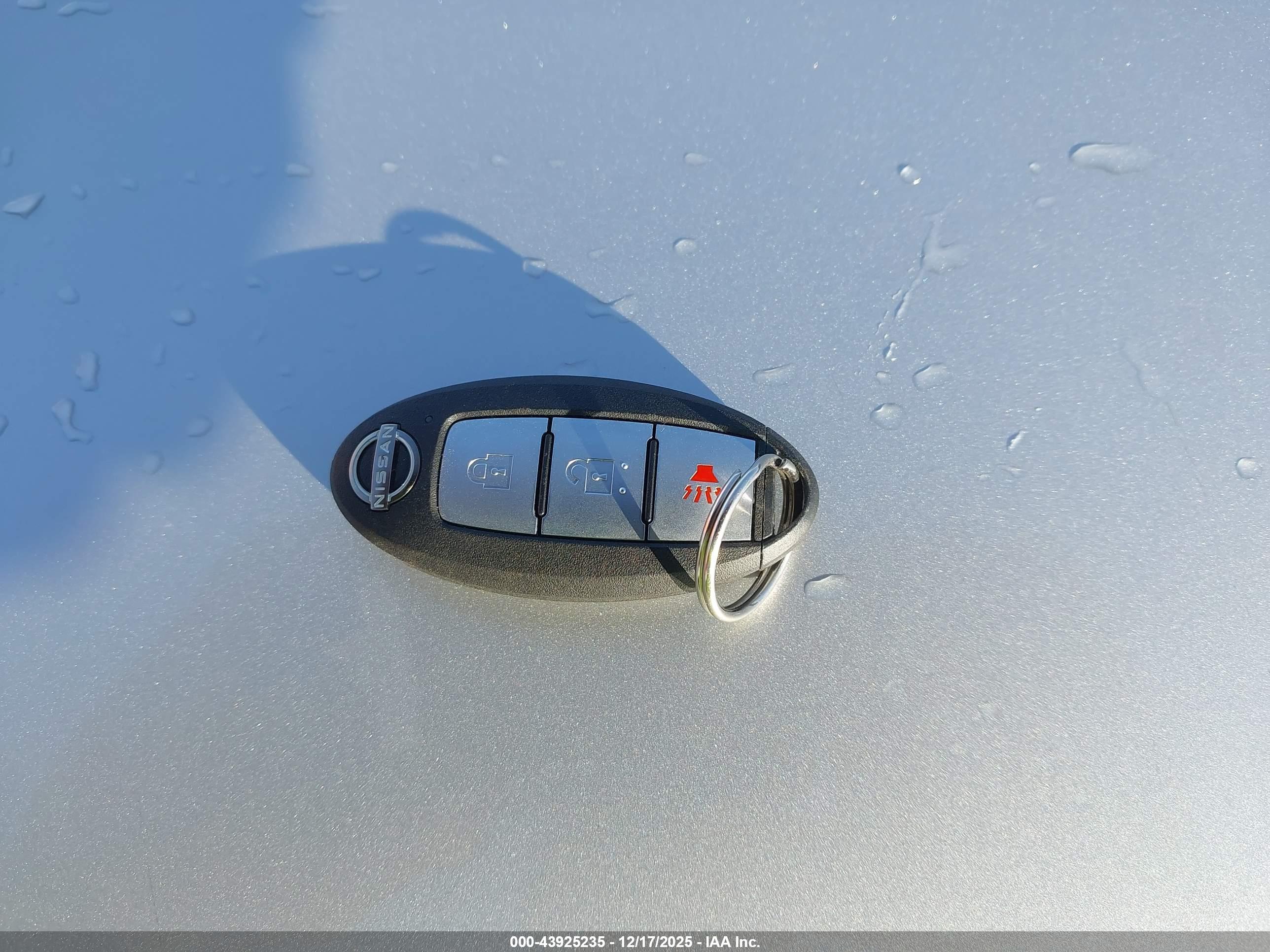 NISSAN Z image 11