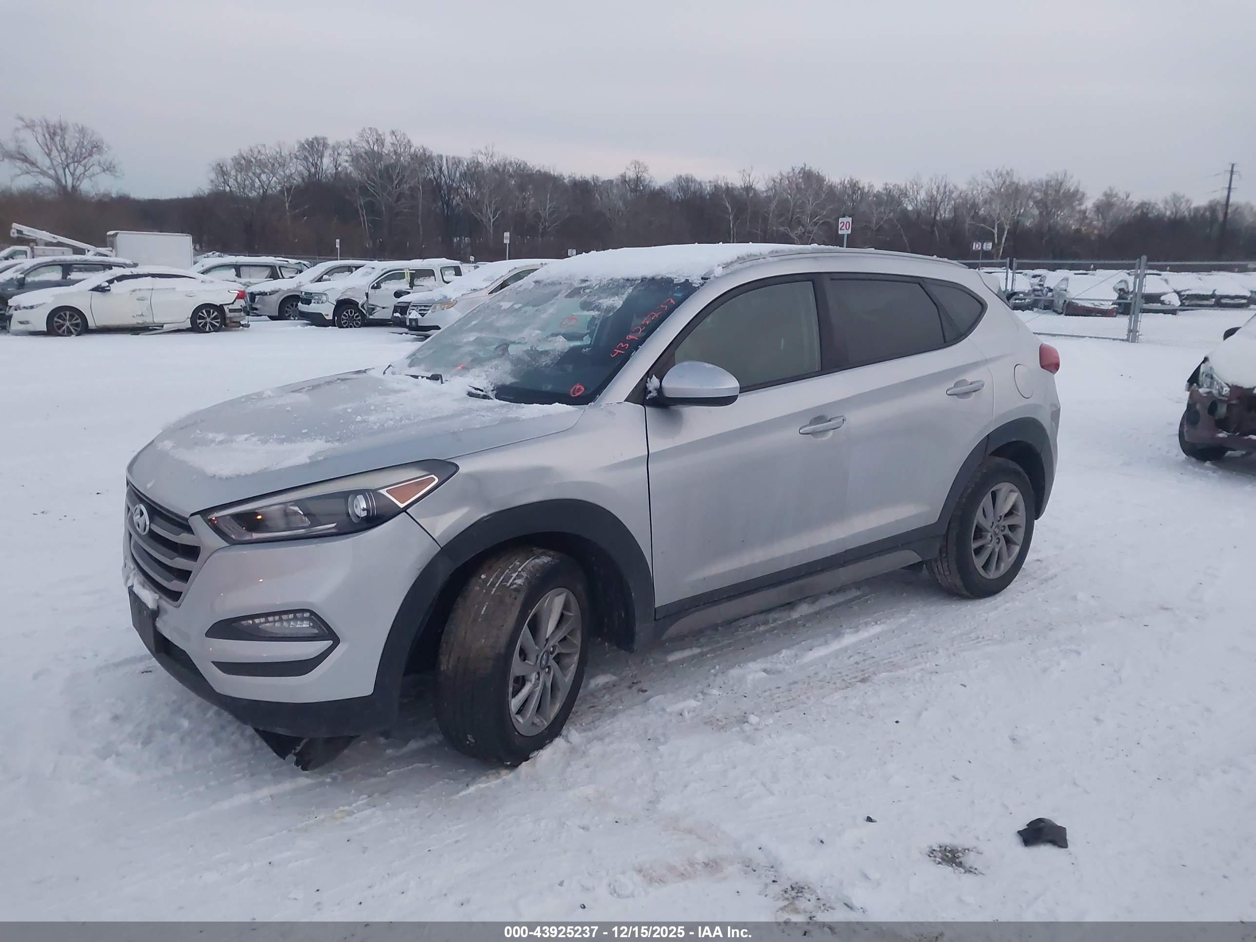 HYUNDAI TUCSON image 2