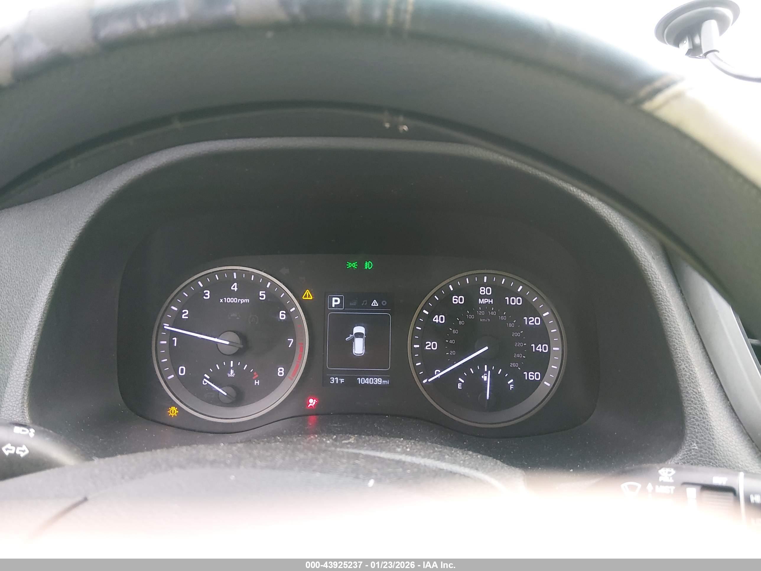 HYUNDAI TUCSON image 7