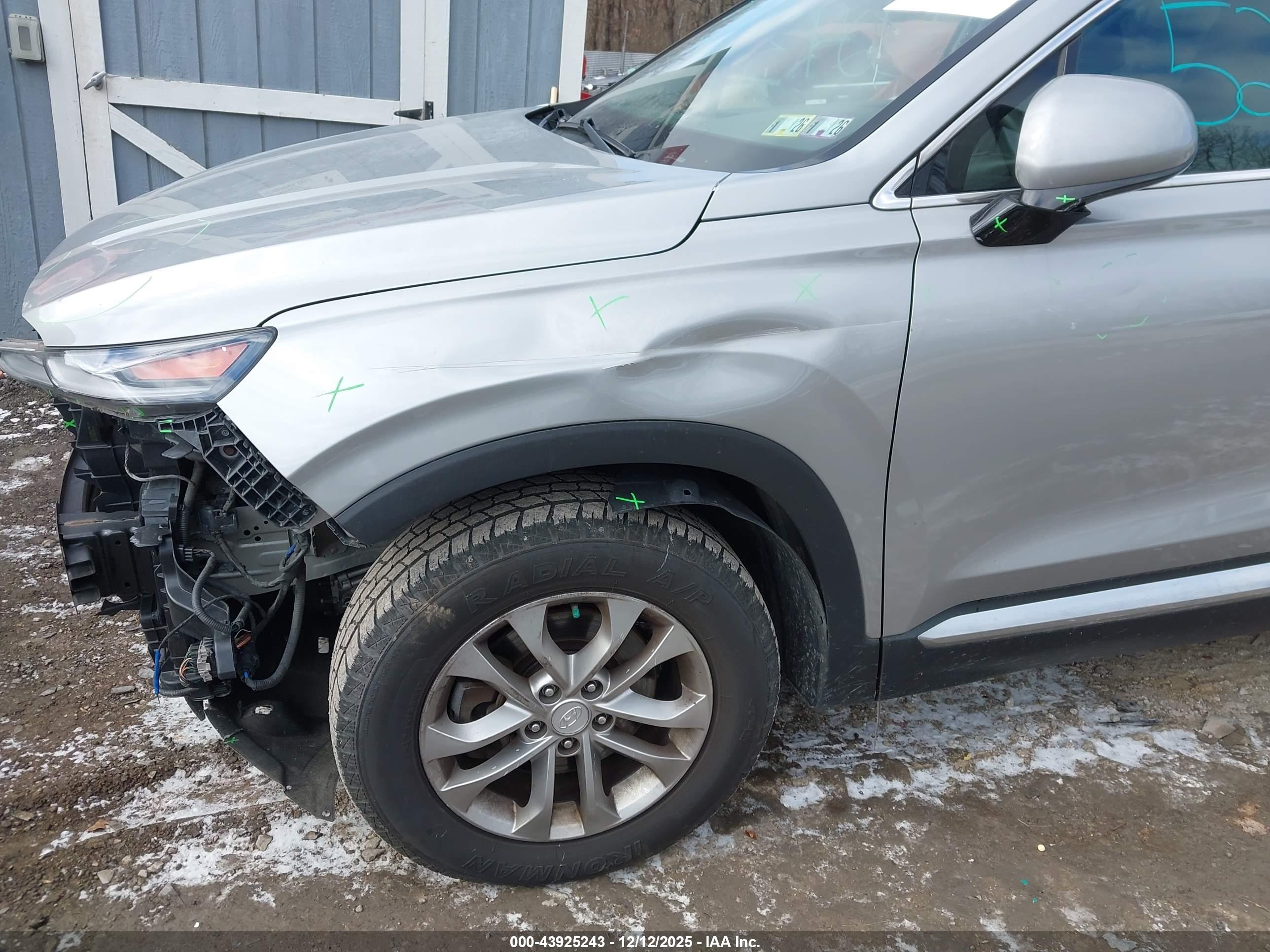 HYUNDAI SANTA image 6