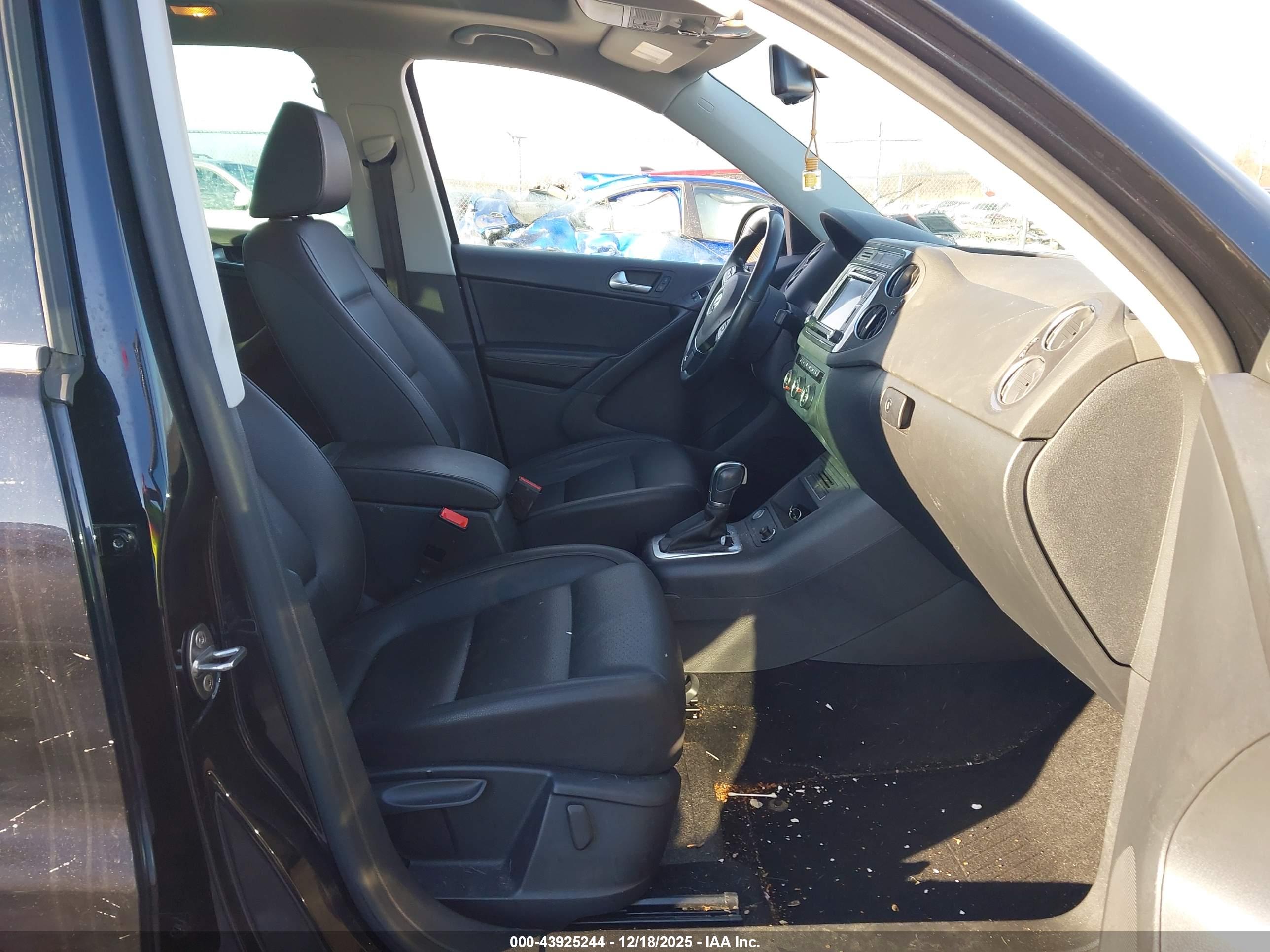 VOLKSWAGEN TIGUAN image 5