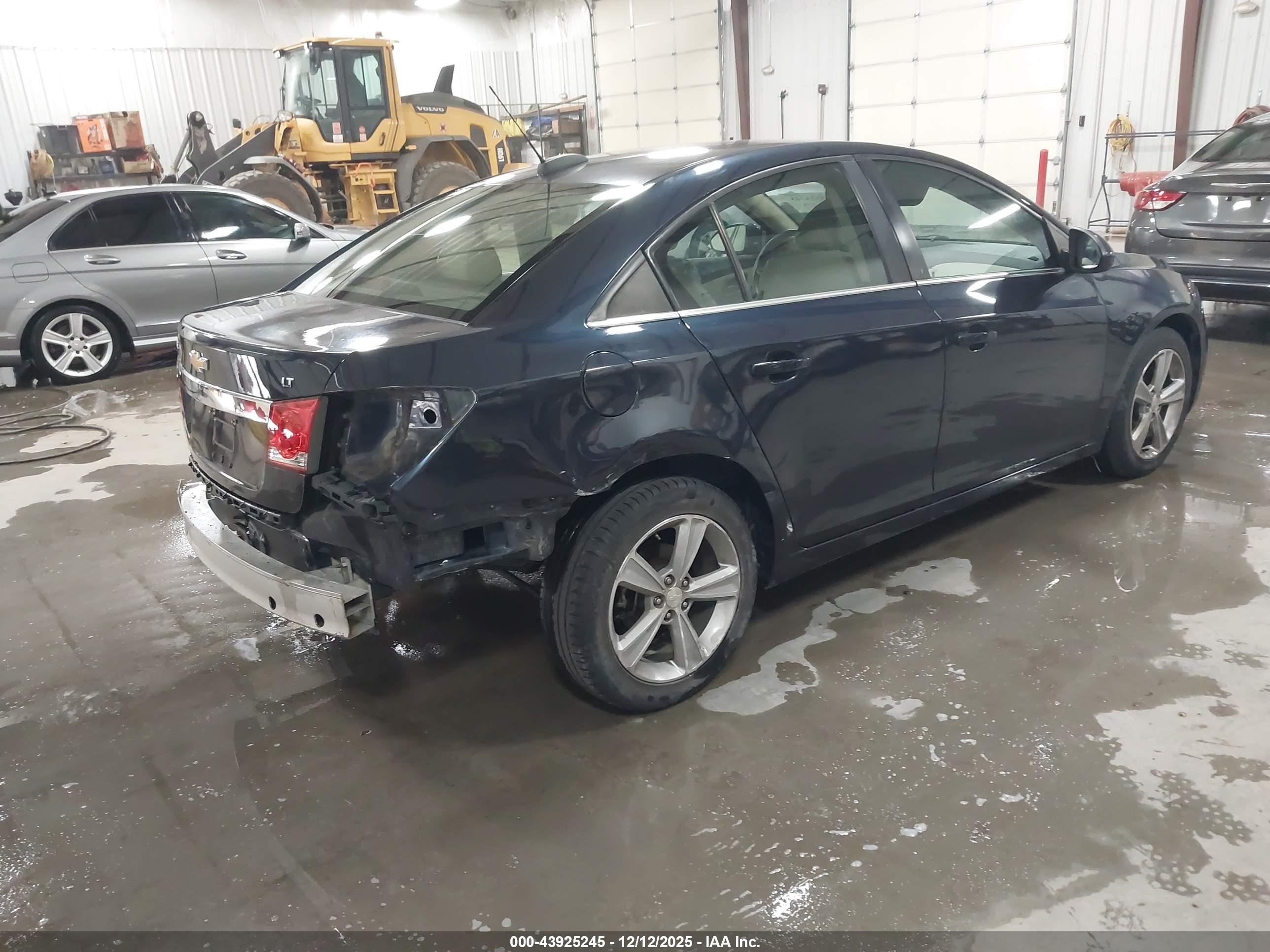 CHEVROLET CRUZE image 4