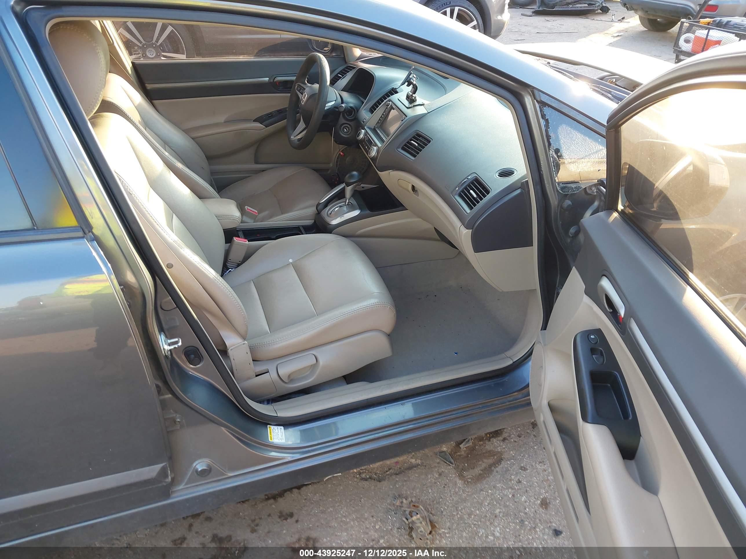 HONDA CIVIC image 5