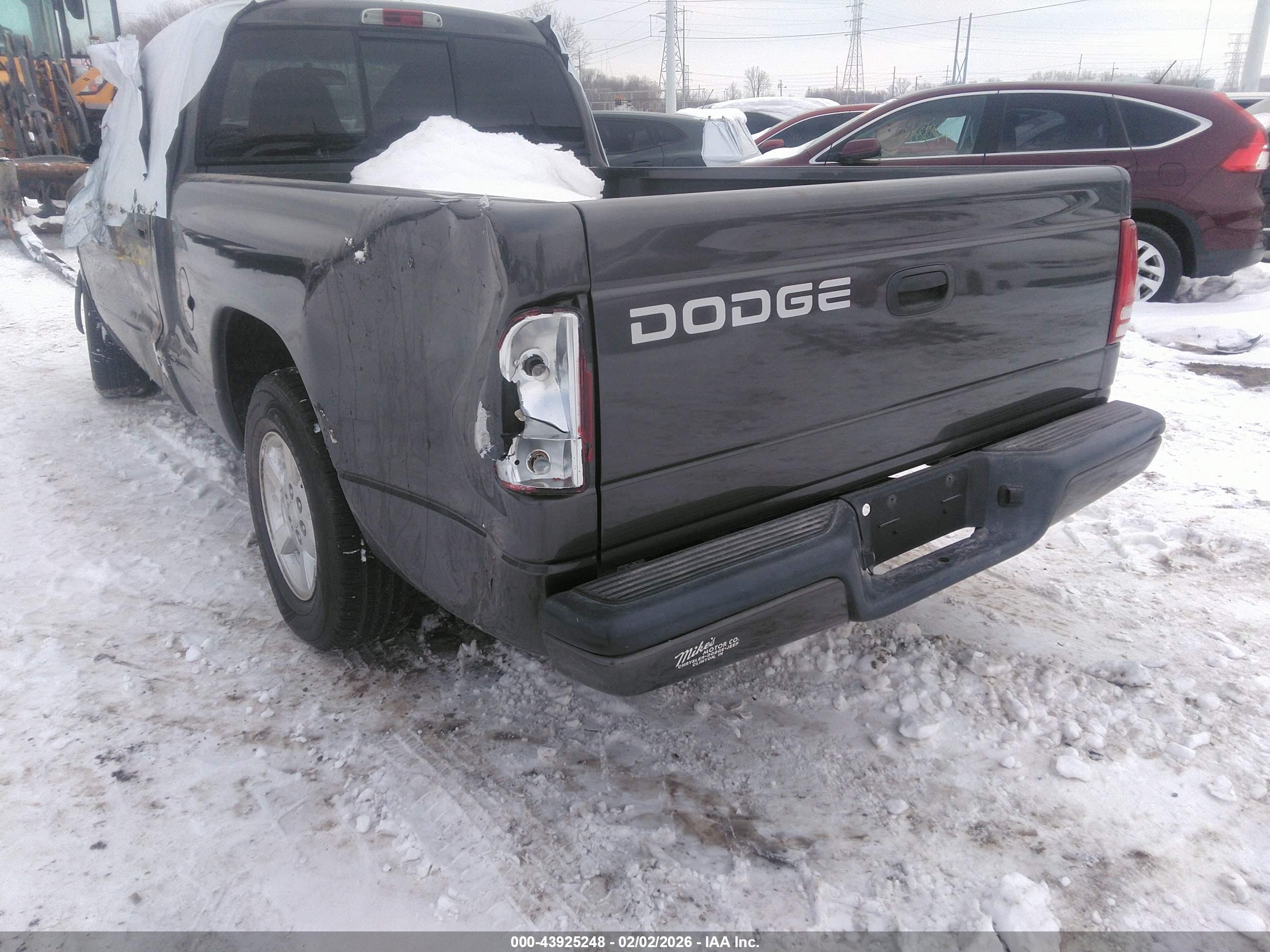 DODGE DAKOTA image 3