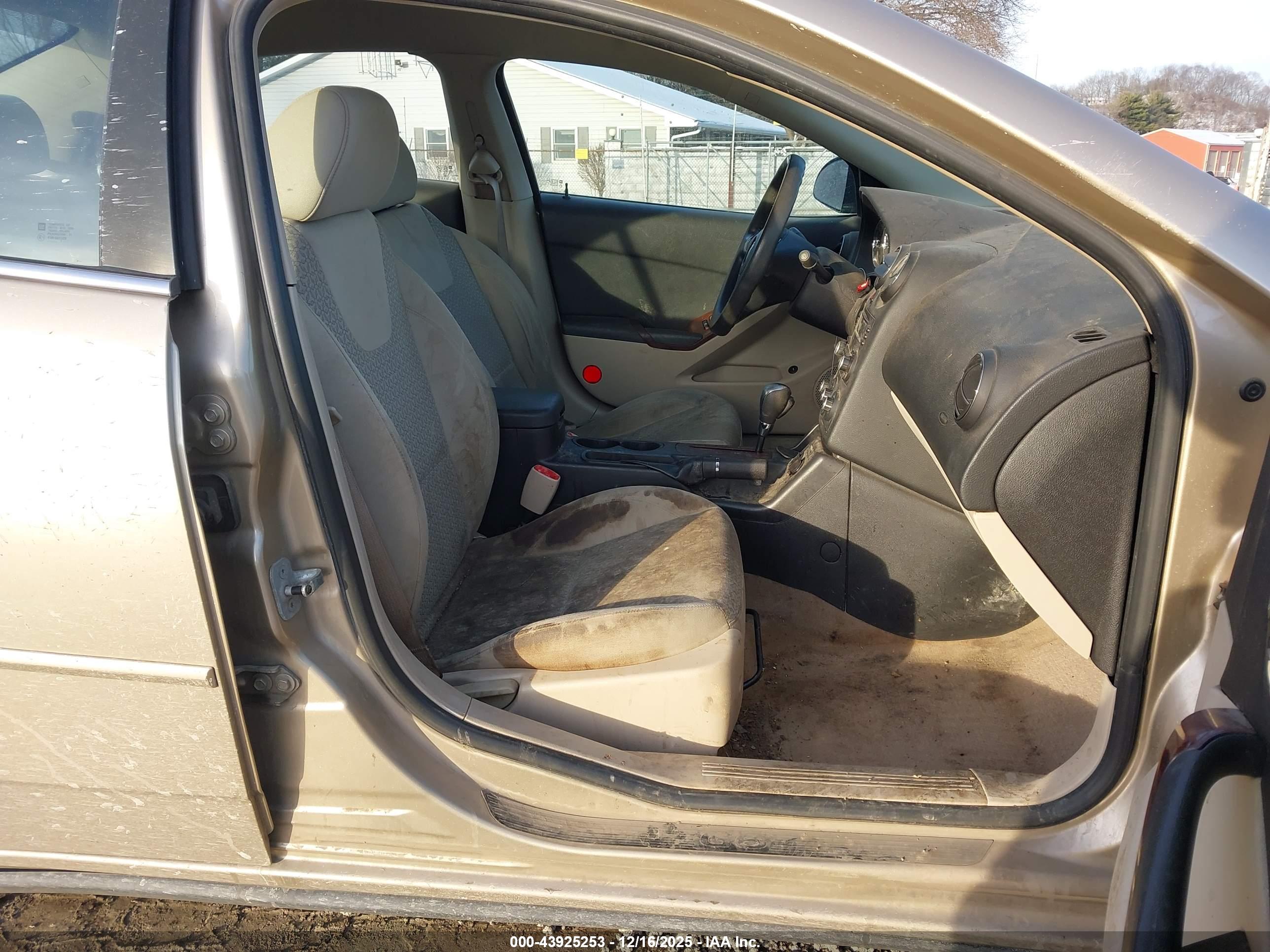 PONTIAC G6 image 5