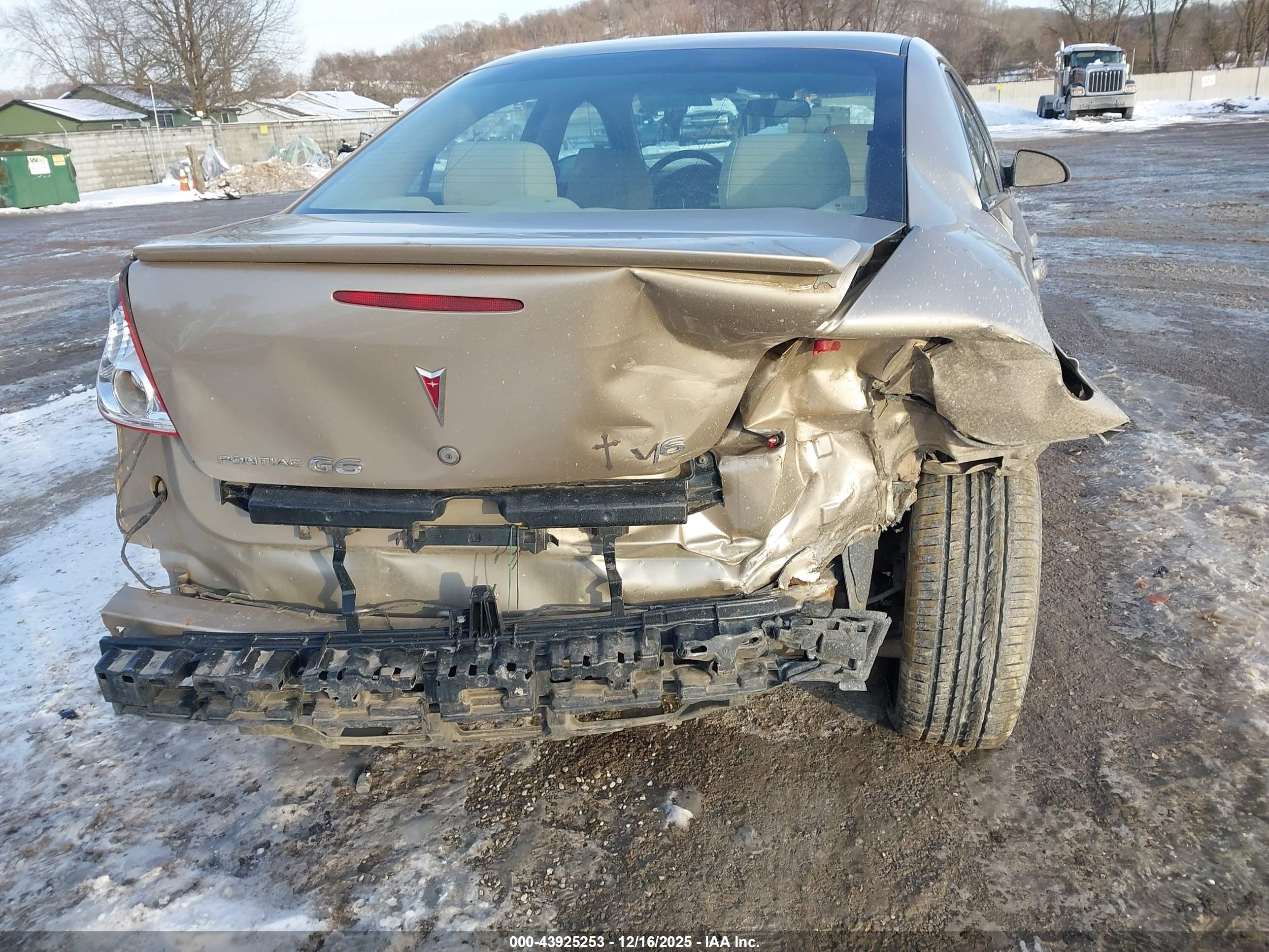 PONTIAC G6 image 6