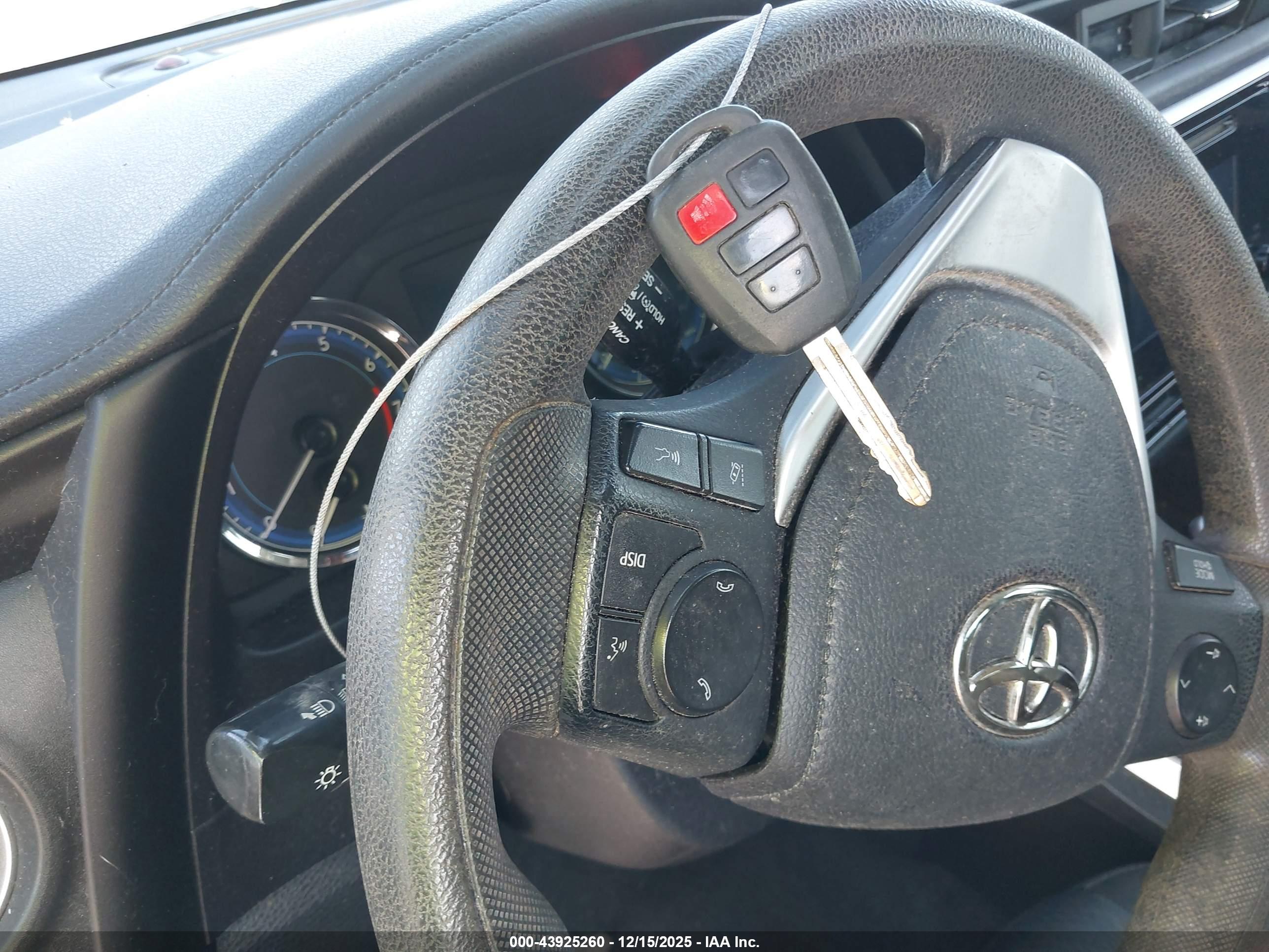 TOYOTA COROLLA image 11