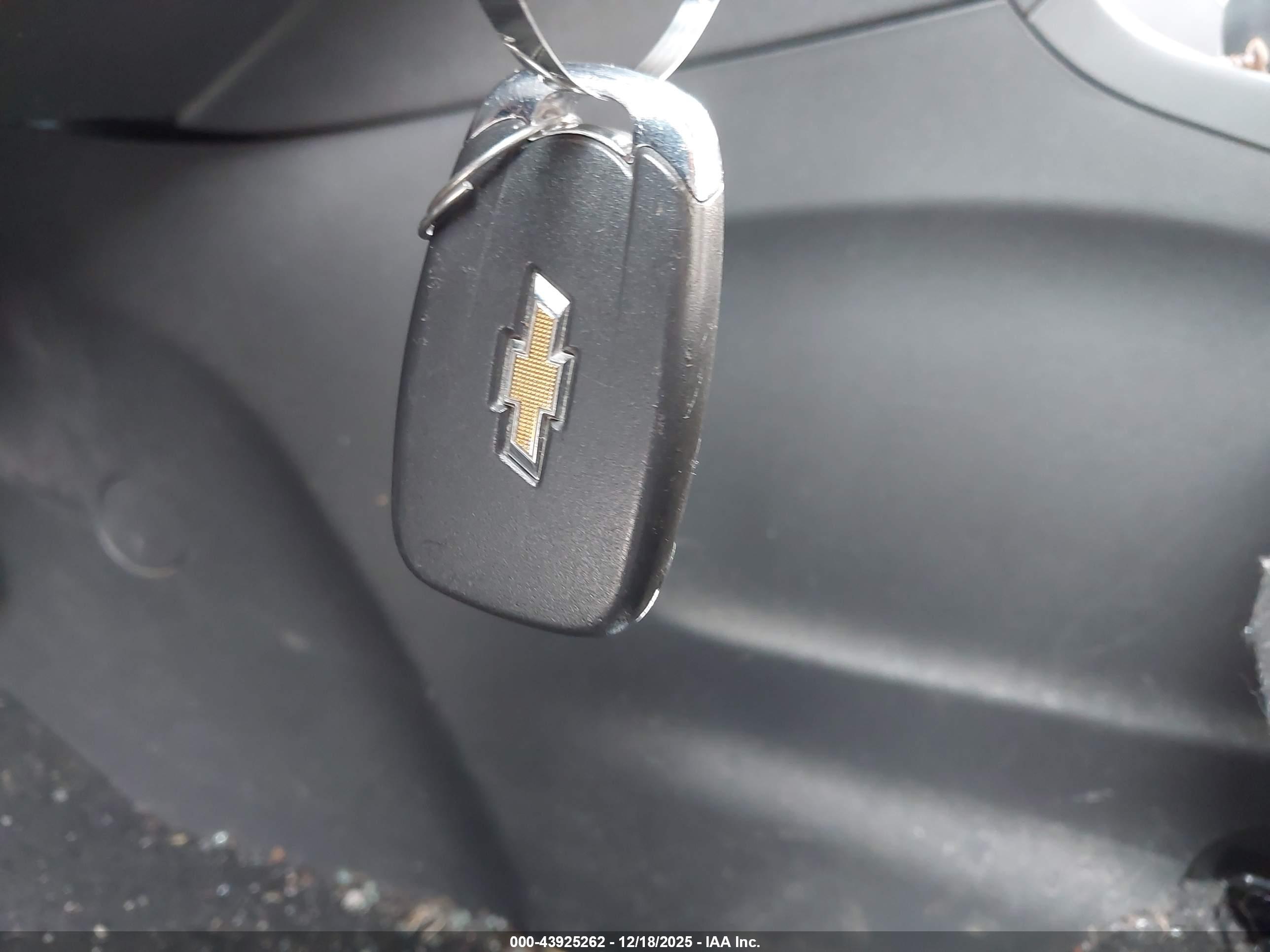 CHEVROLET EQUINOX image 11