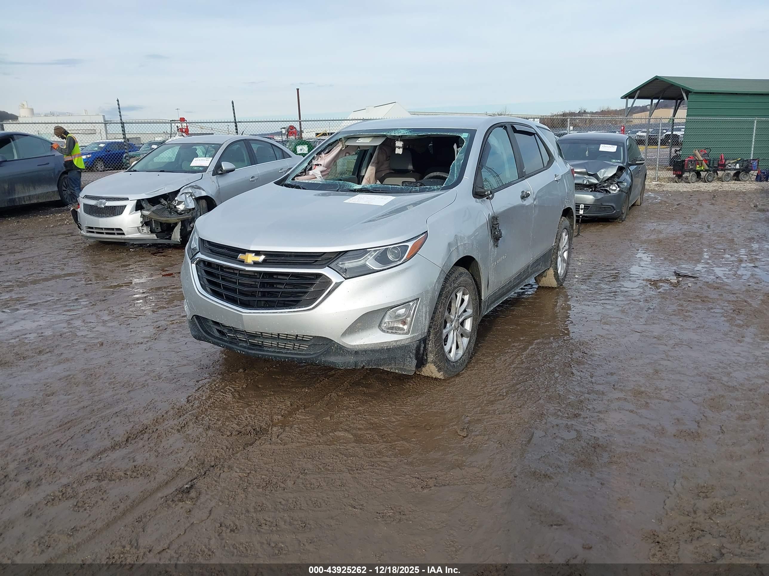 CHEVROLET EQUINOX image 2