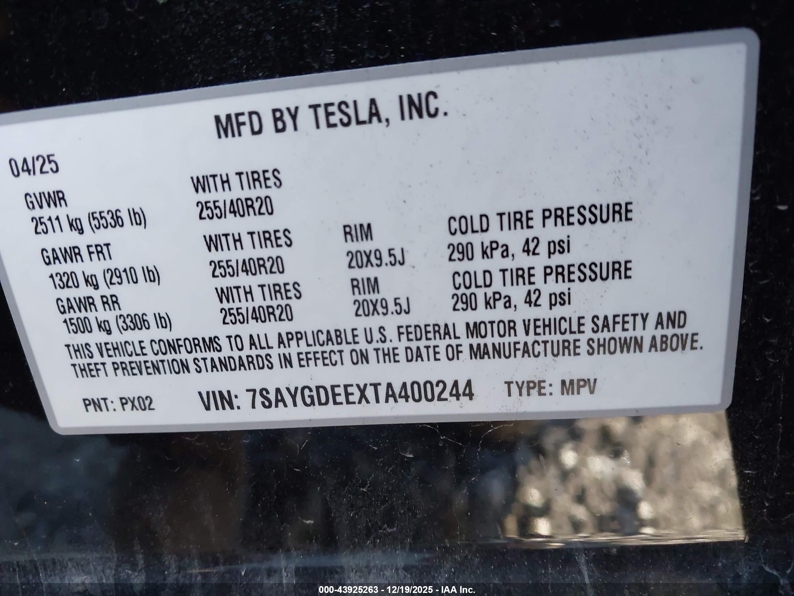 TESLA MODEL image 9