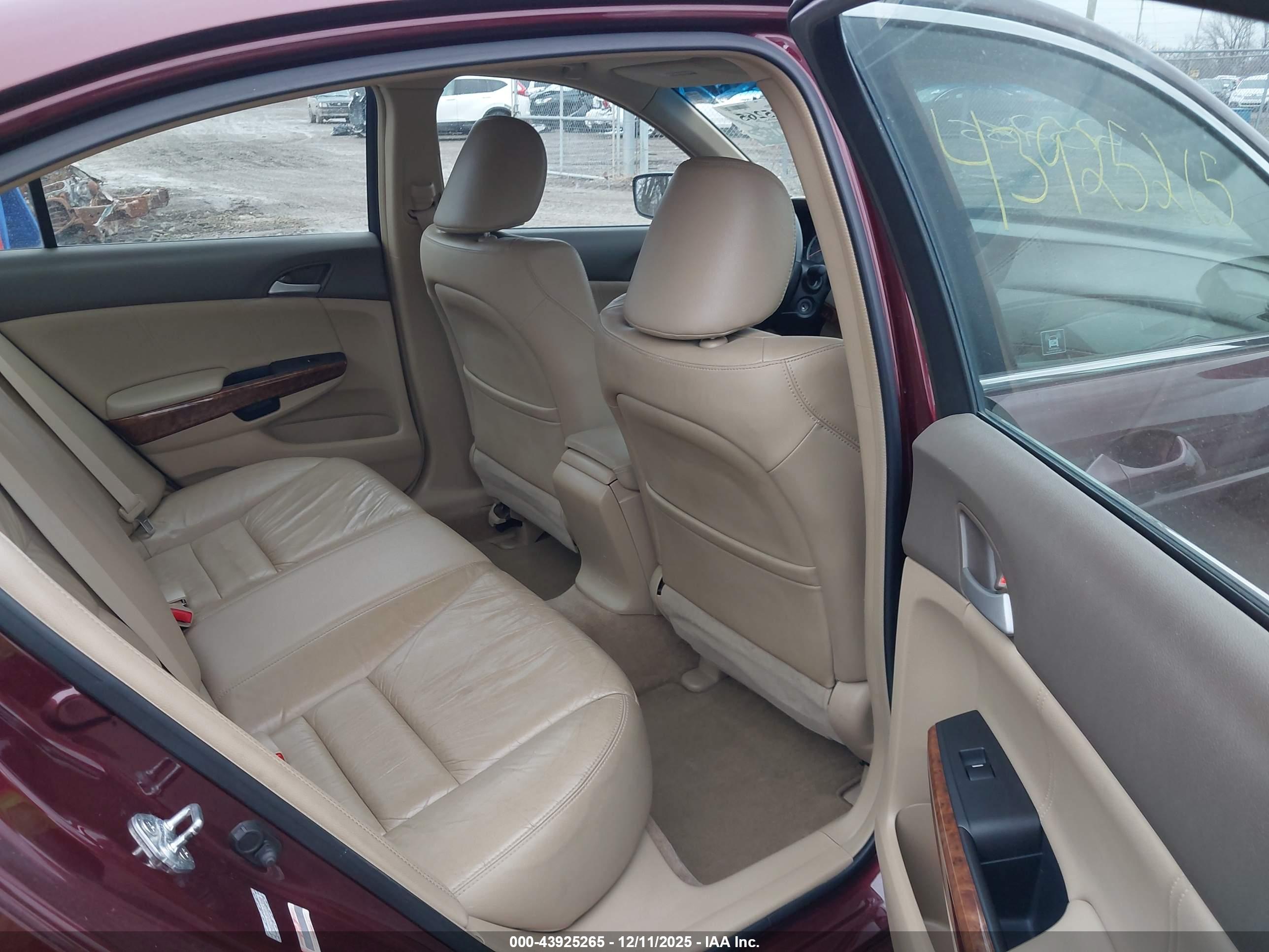 HONDA ACCORD image 8
