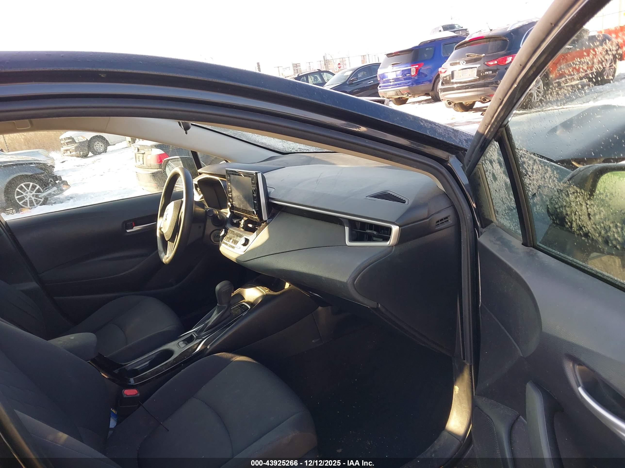 TOYOTA COROLLA image 5