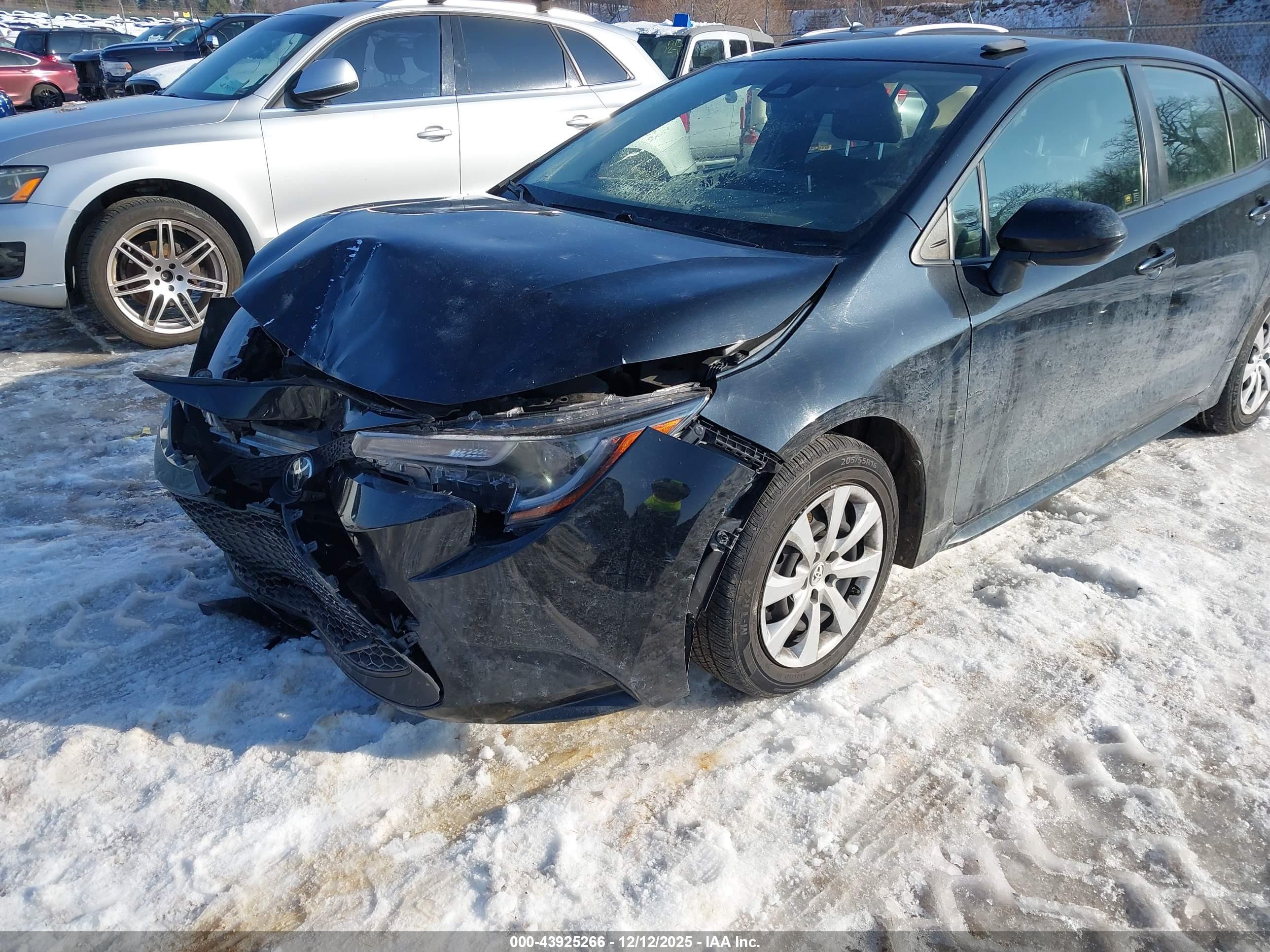 TOYOTA COROLLA image 6