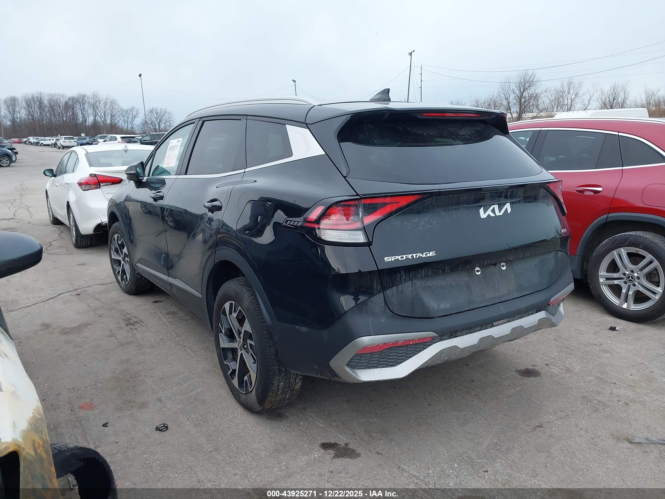KIA SPORTAGE image 3