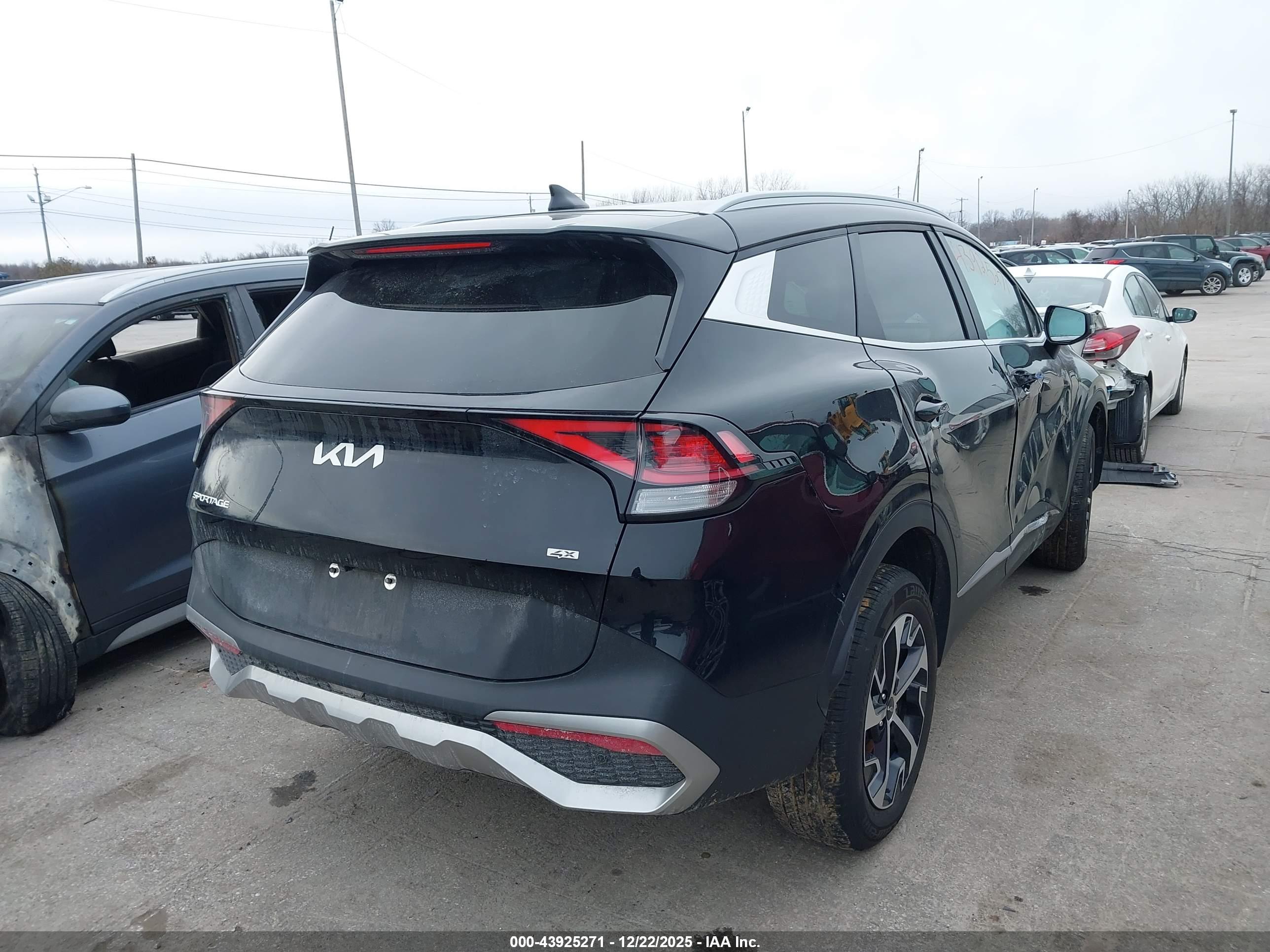 KIA SPORTAGE image 4