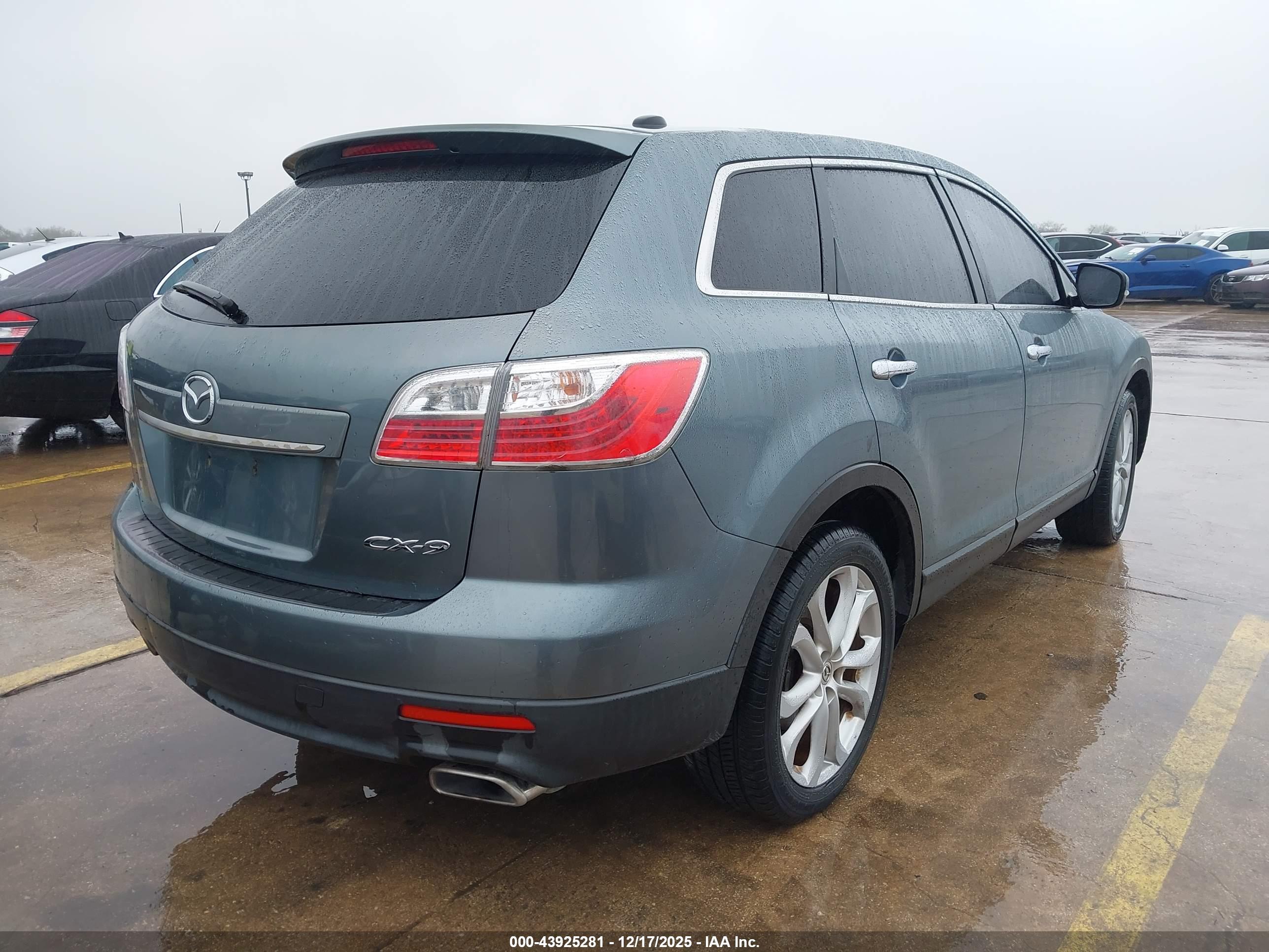 MAZDA CX-9 image 4