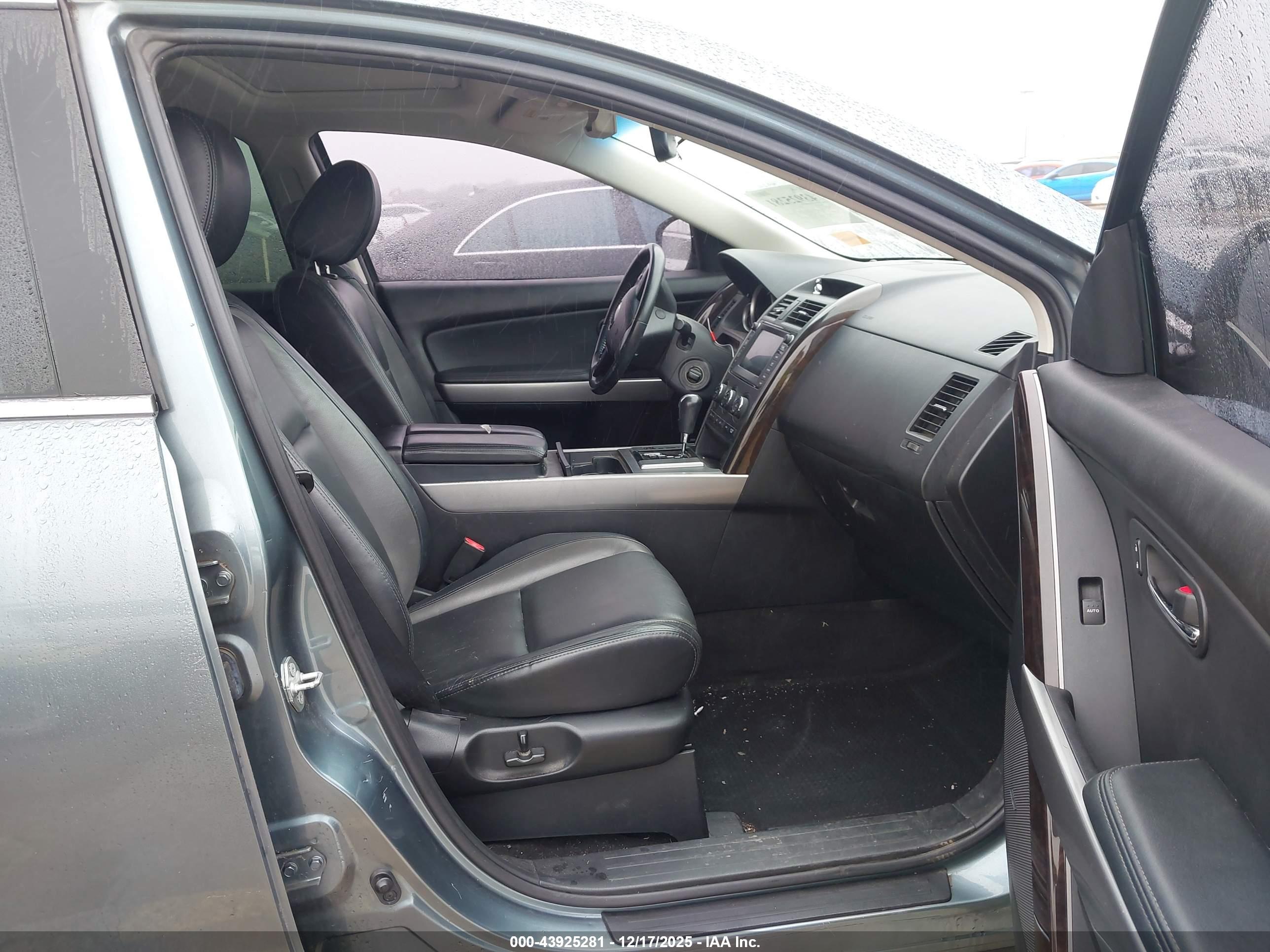 MAZDA CX-9 image 5