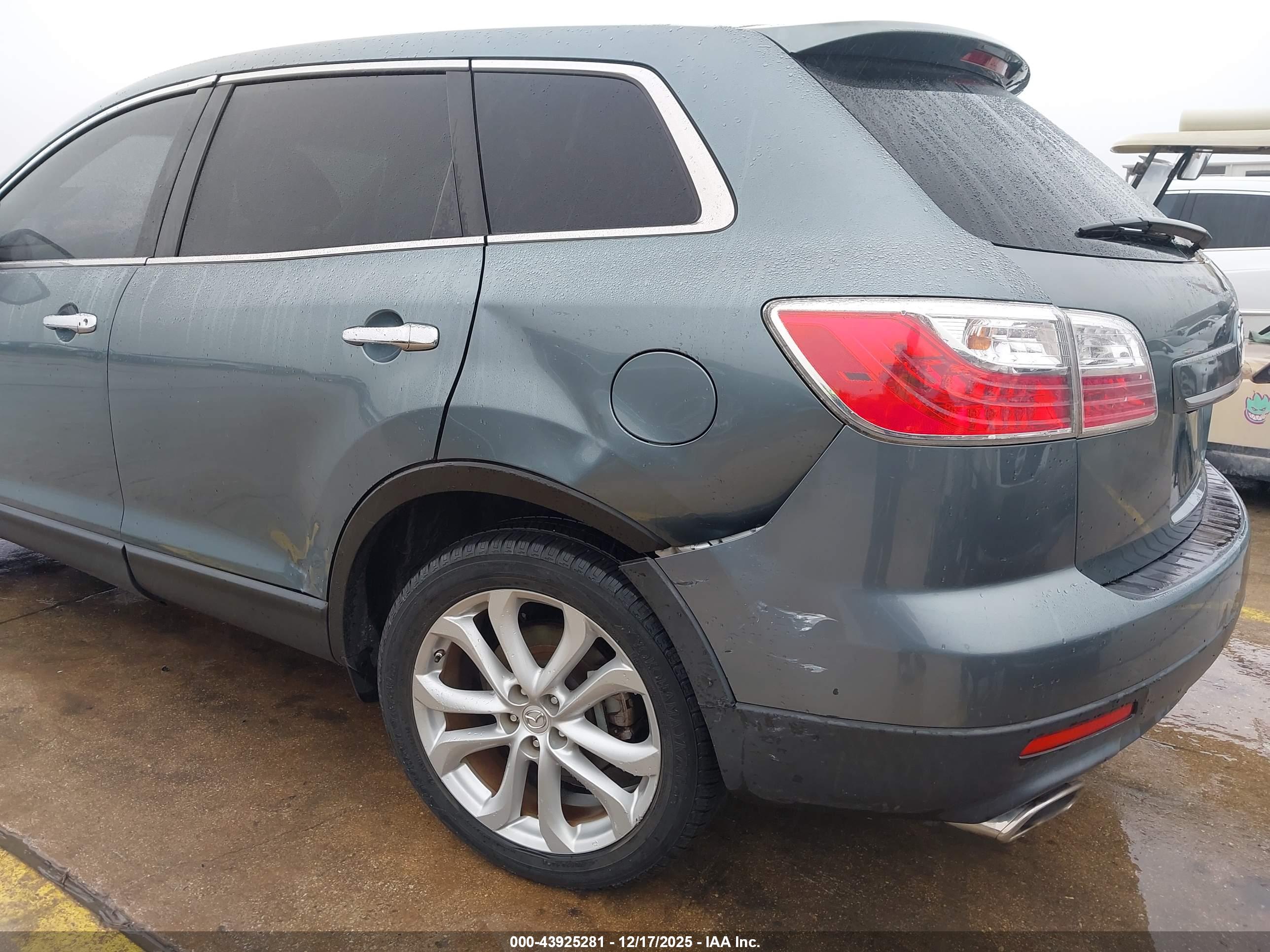 MAZDA CX-9 image 6