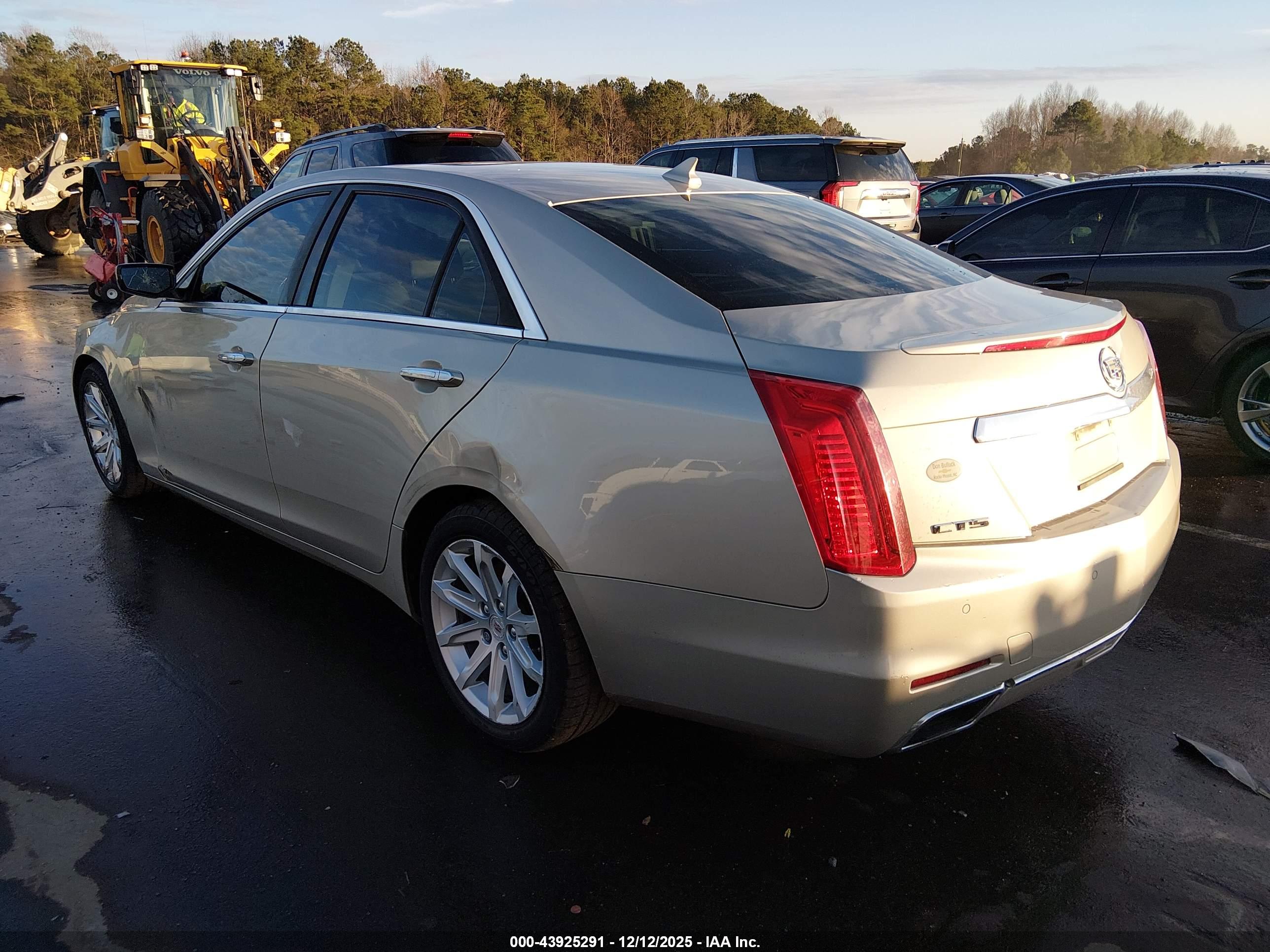 CADILLAC CTS image 3