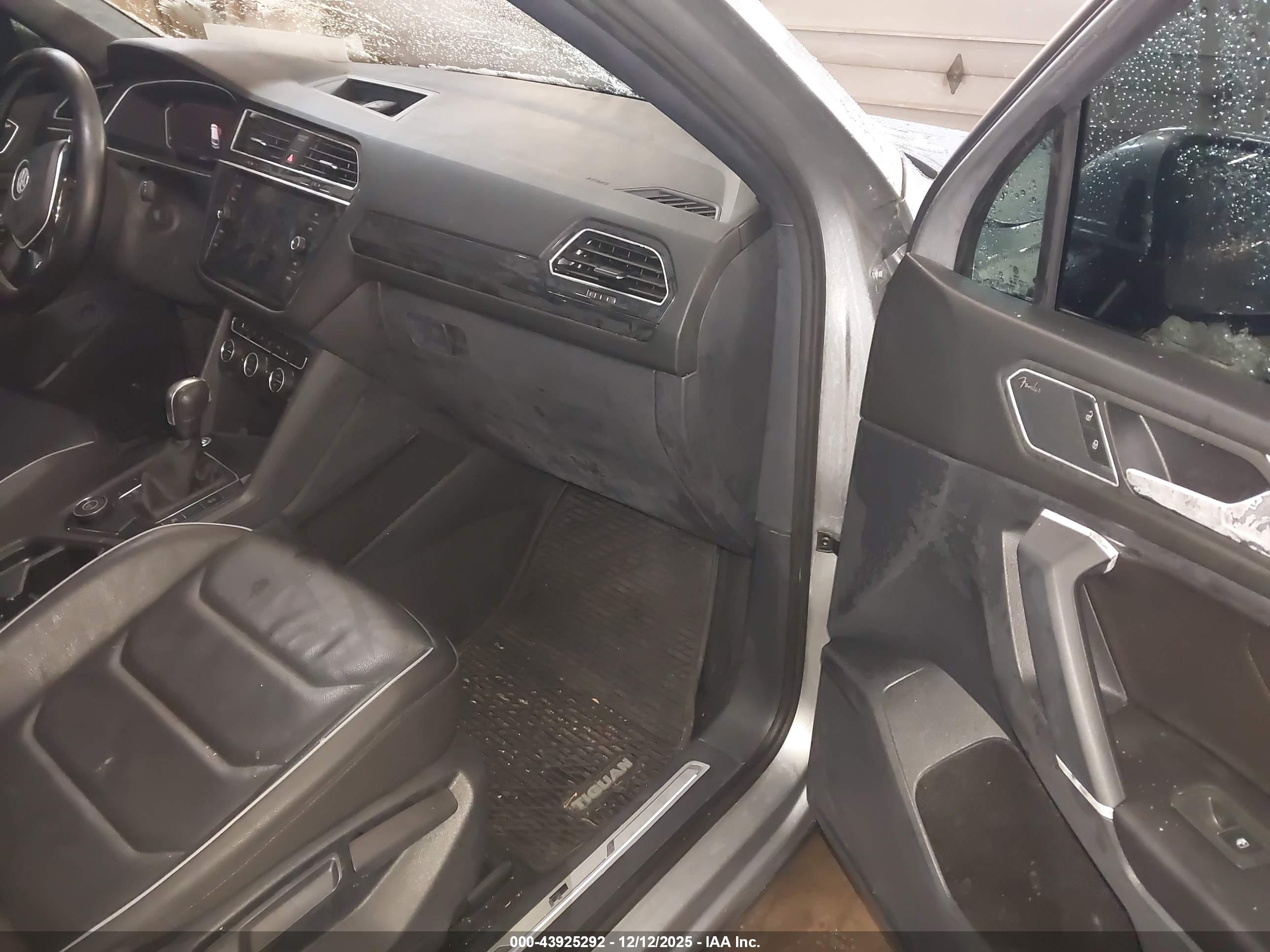 VOLKSWAGEN TIGUAN image 5