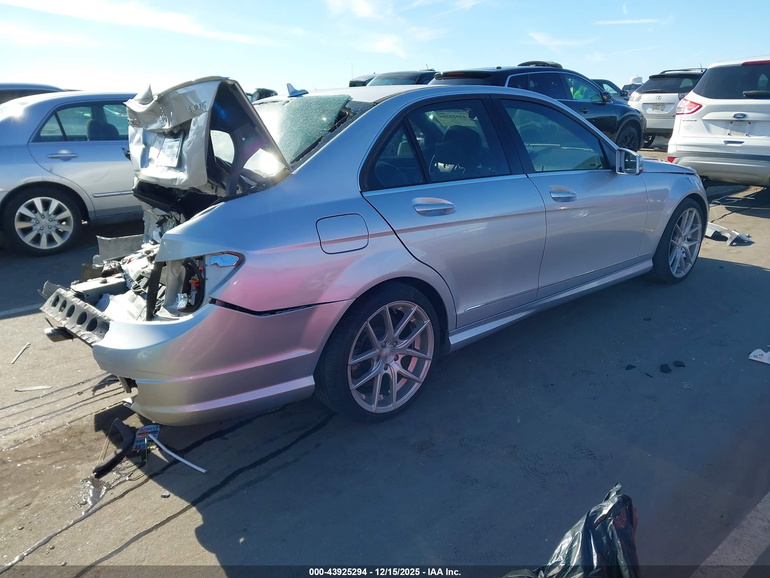 MERCEDES-BENZ C image 4