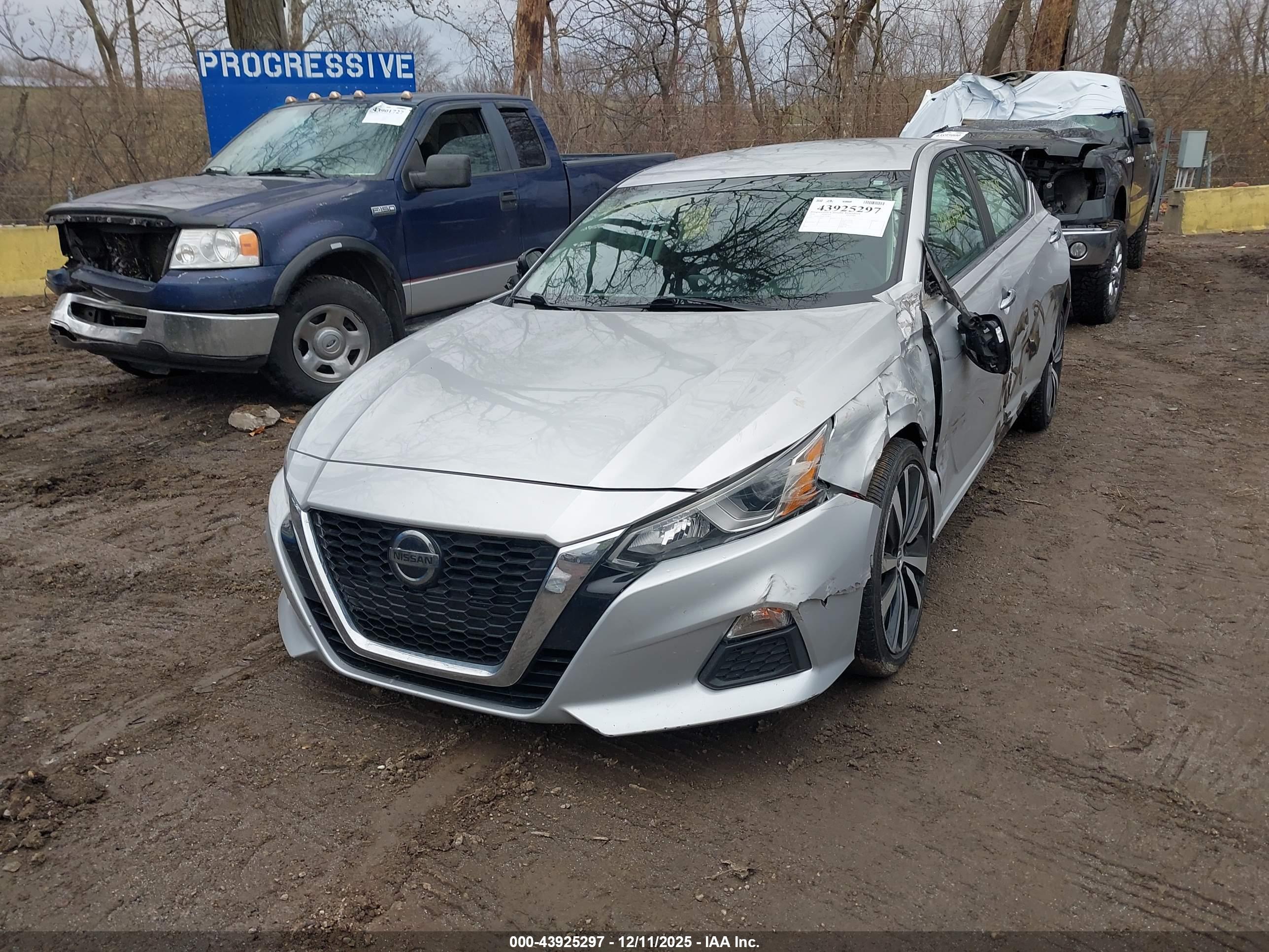 NISSAN ALTIMA image 2