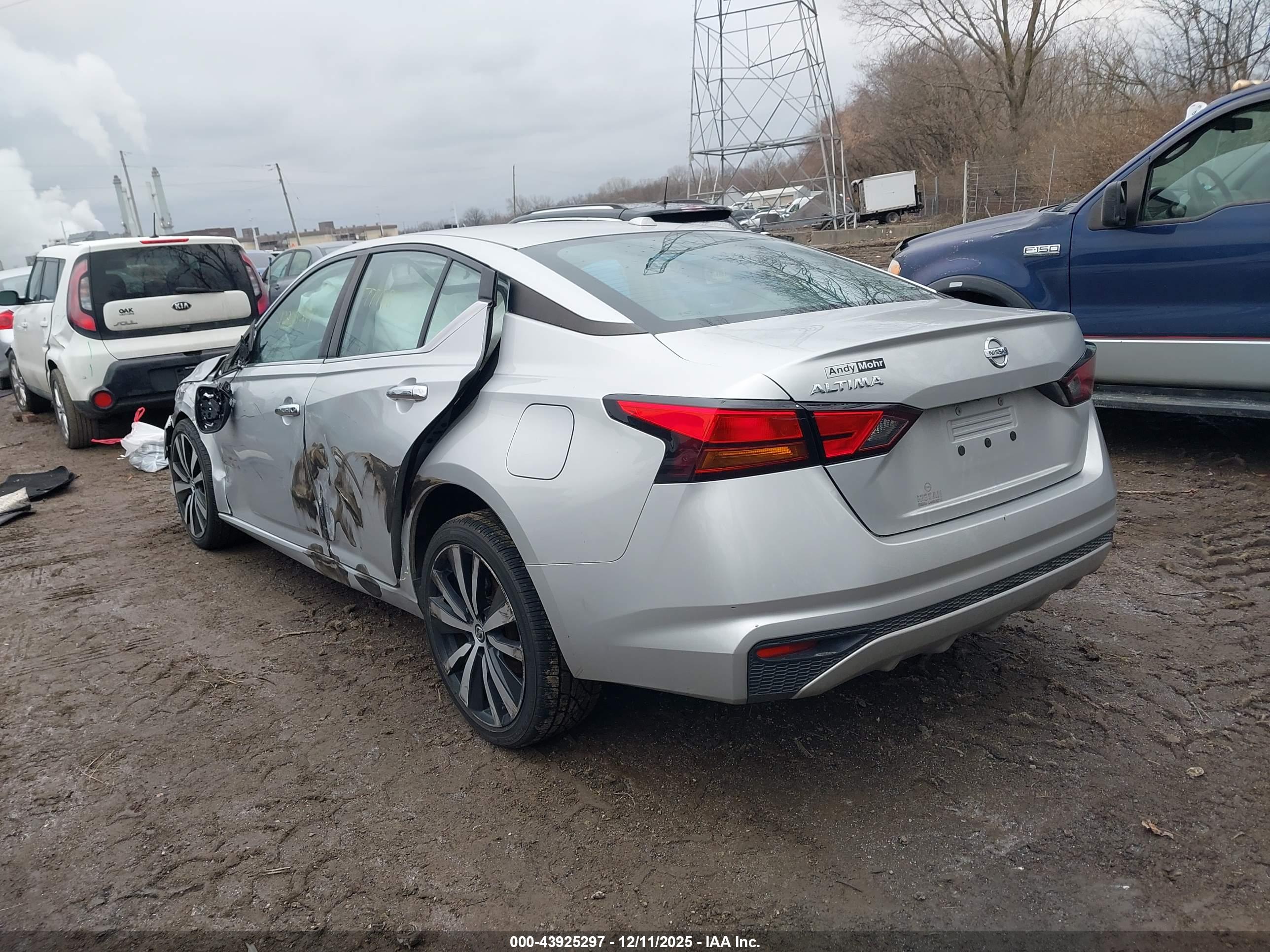 NISSAN ALTIMA image 3