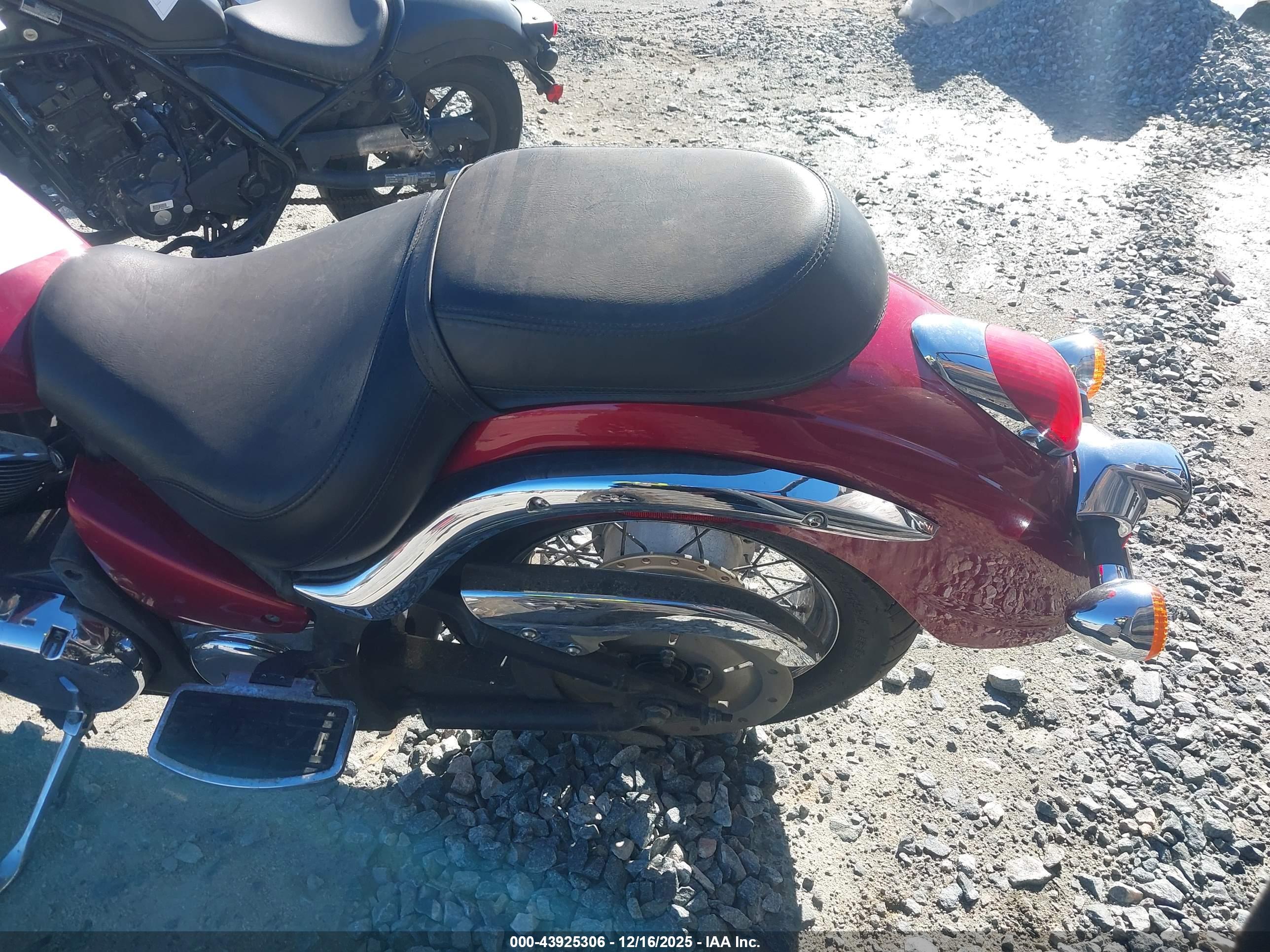 KAWASAKI VN900 image 3