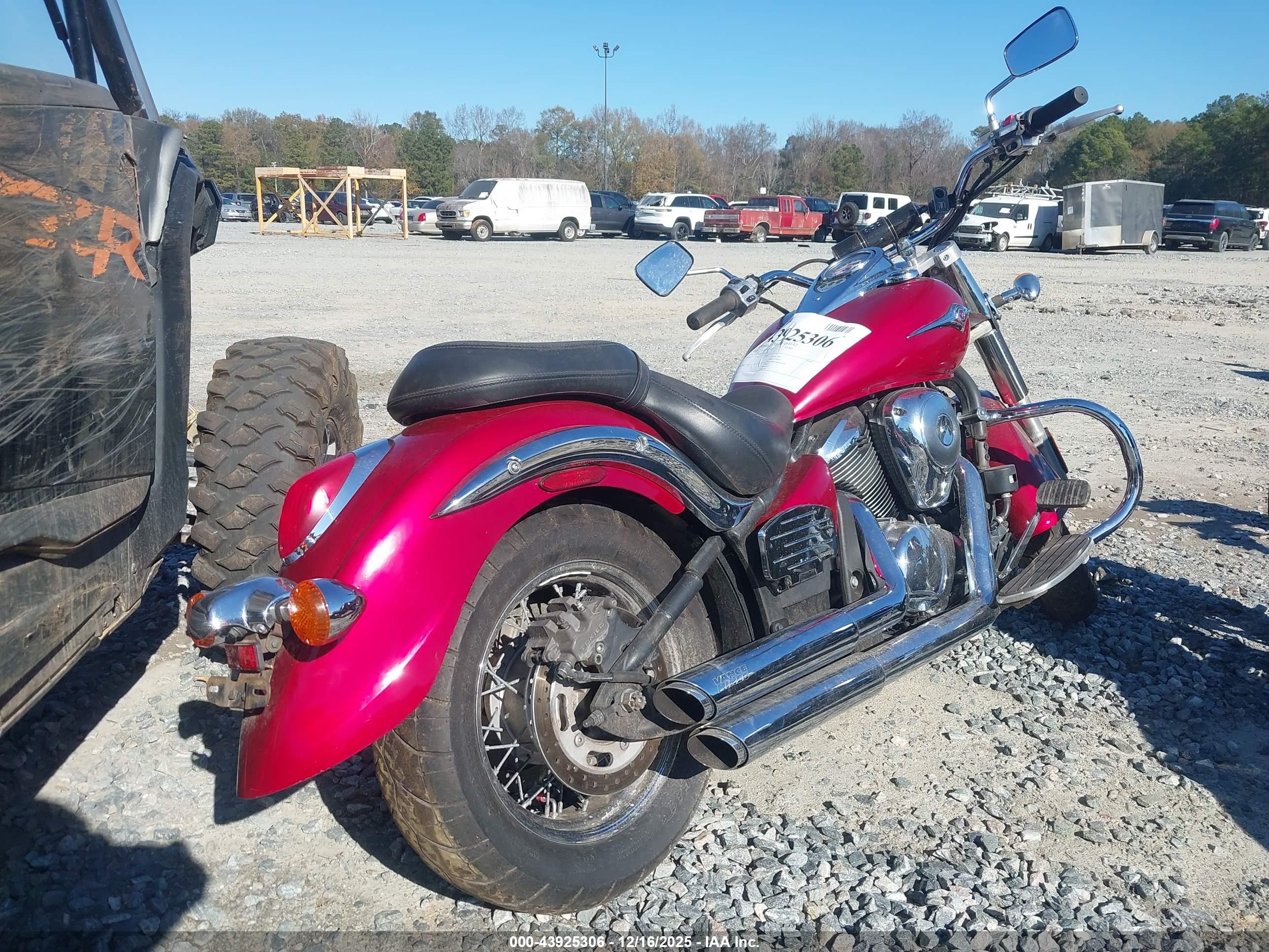 KAWASAKI VN900 image 4