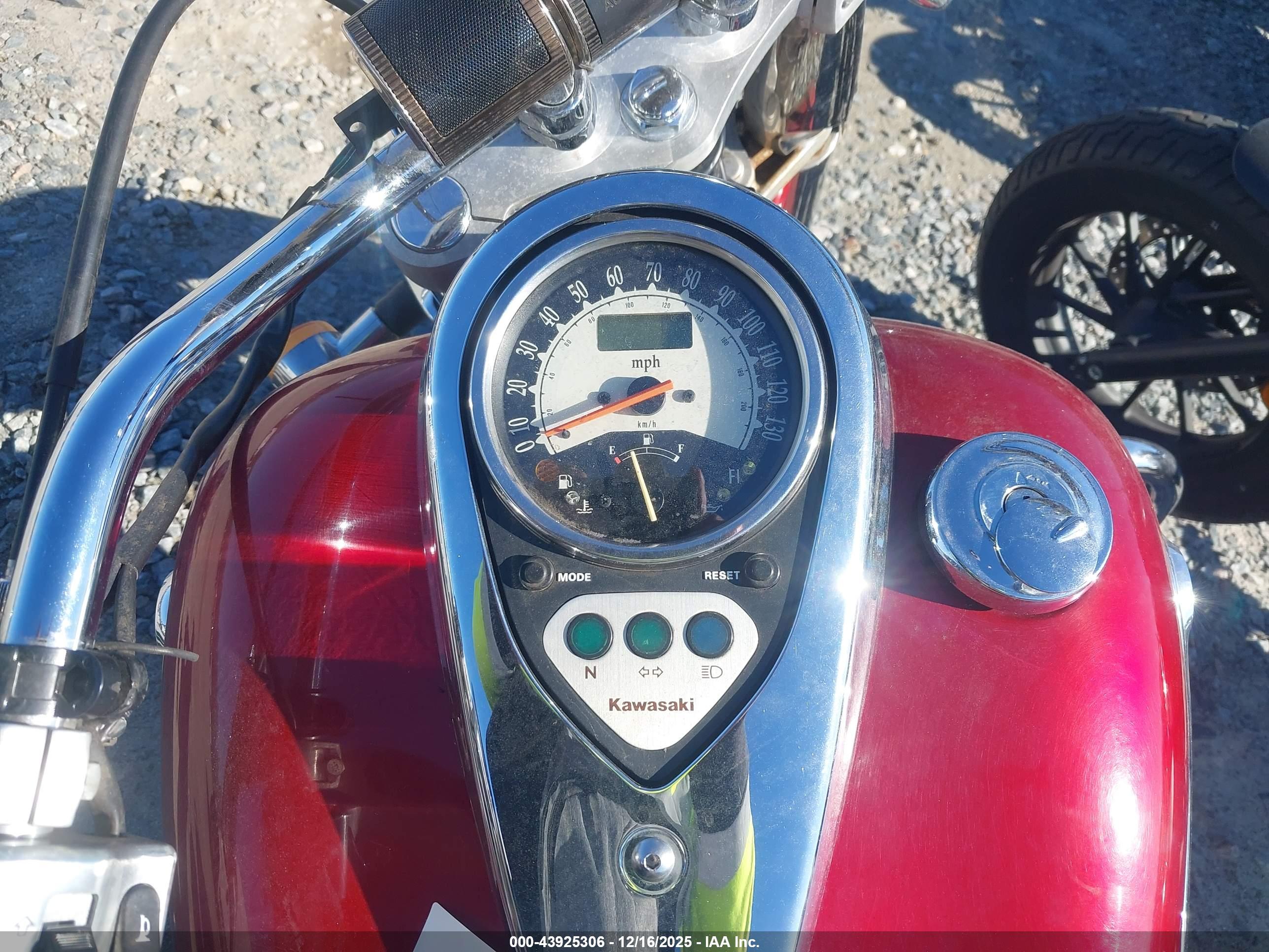 KAWASAKI VN900 image 7