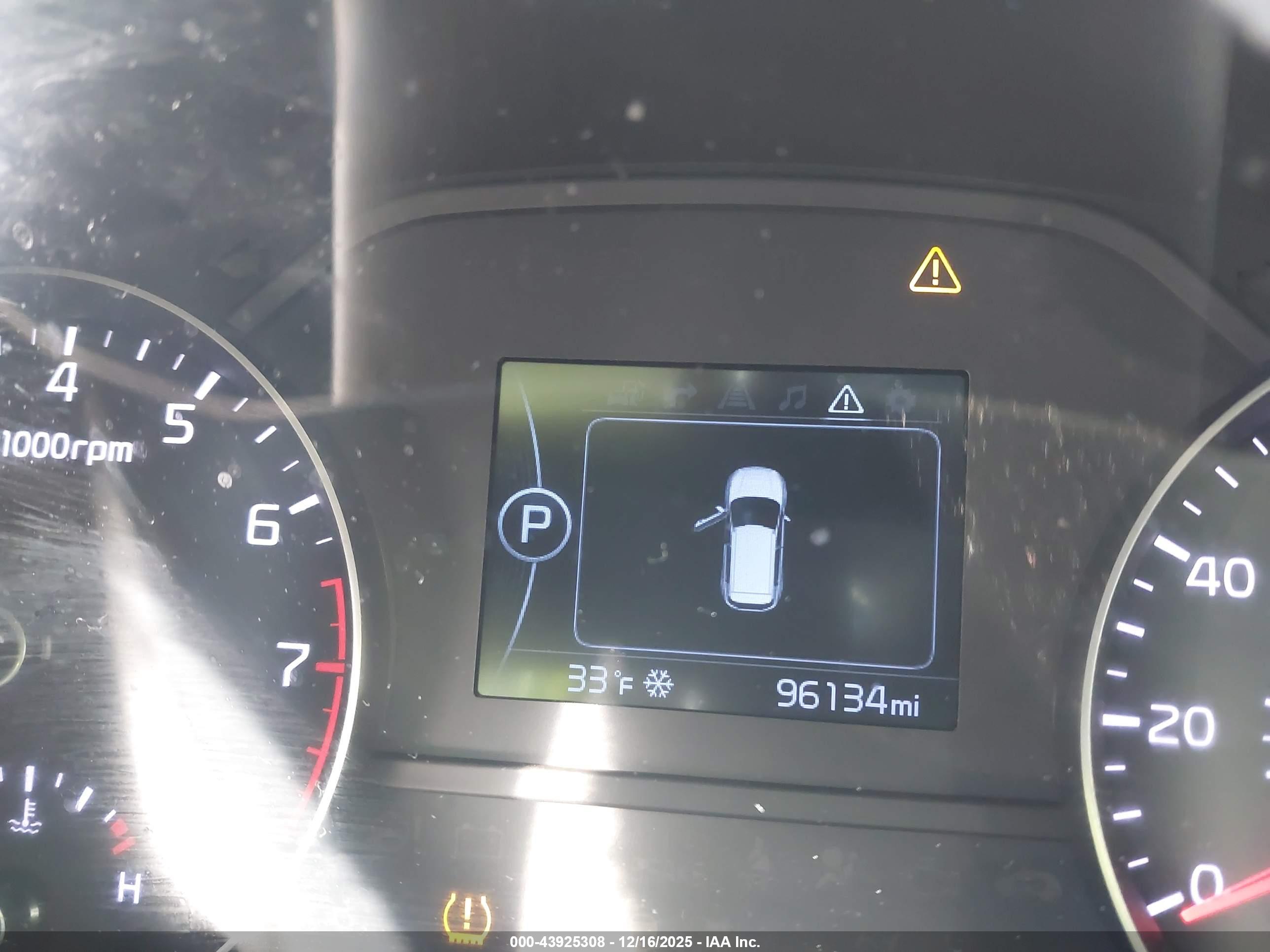KIA SPORTAGE image 7