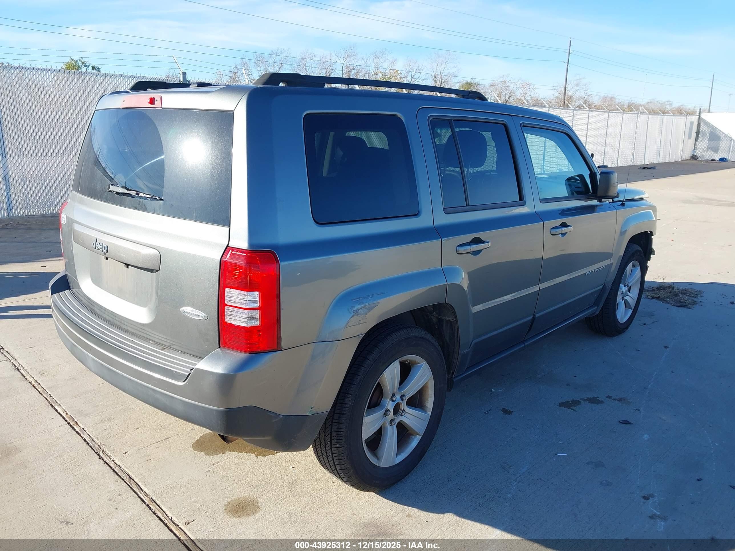 JEEP PATRIOT image 4
