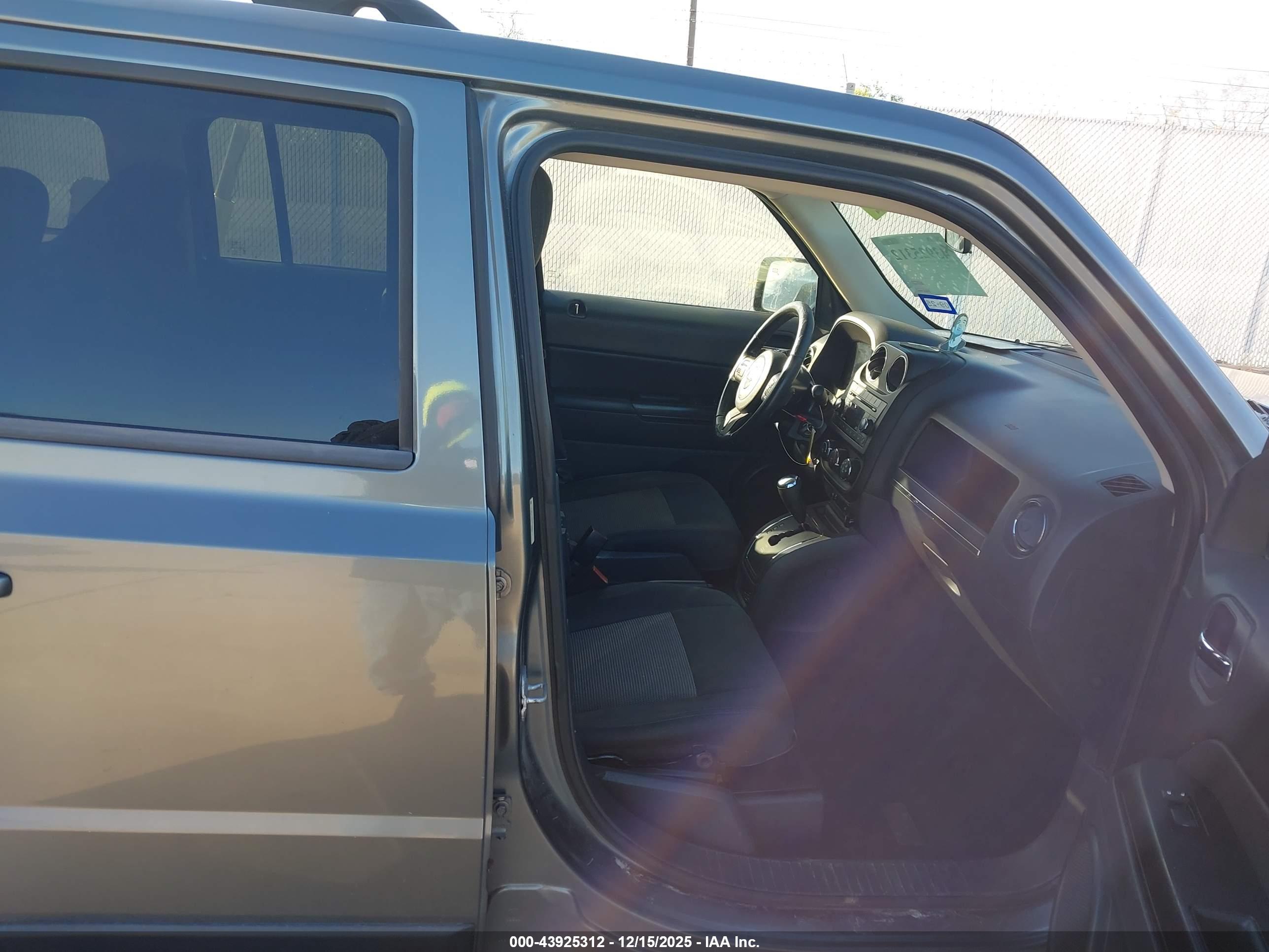 JEEP PATRIOT image 5